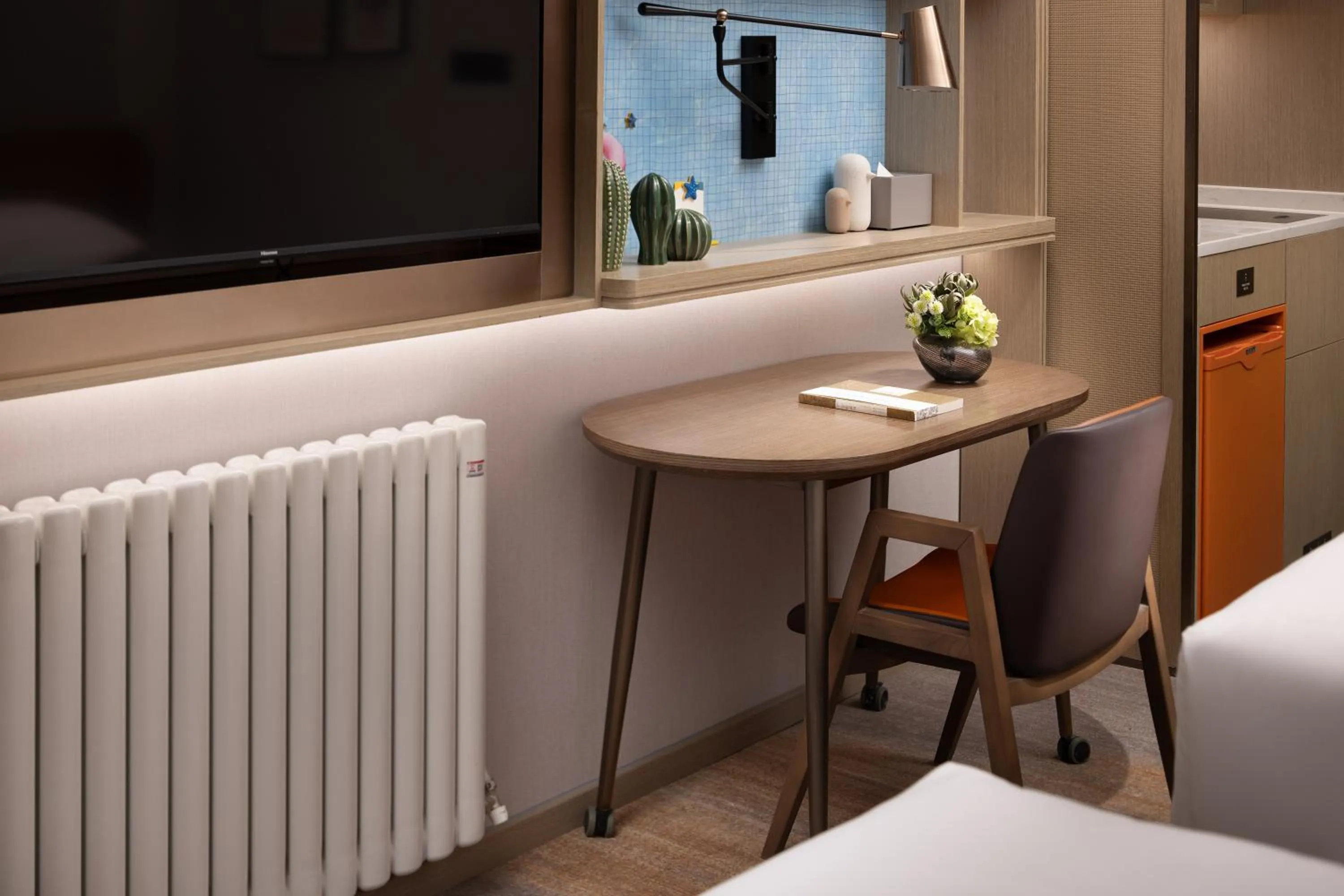 Seating area in Home2 Suites By Hilton Wuhan Hankou Railway Station