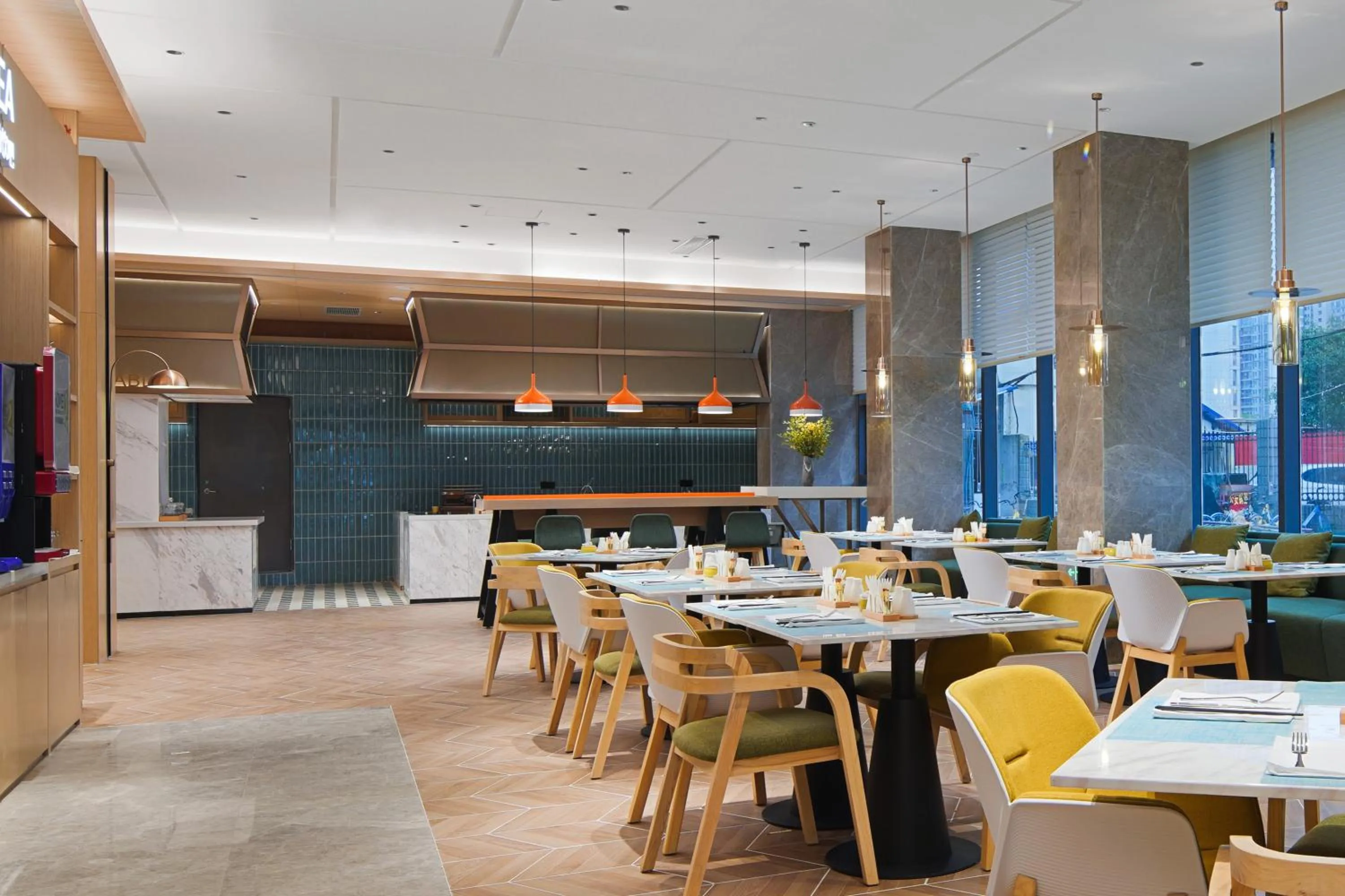 Restaurant/places to eat in Home2 Suites By Hilton Wuhan Hankou Railway Station