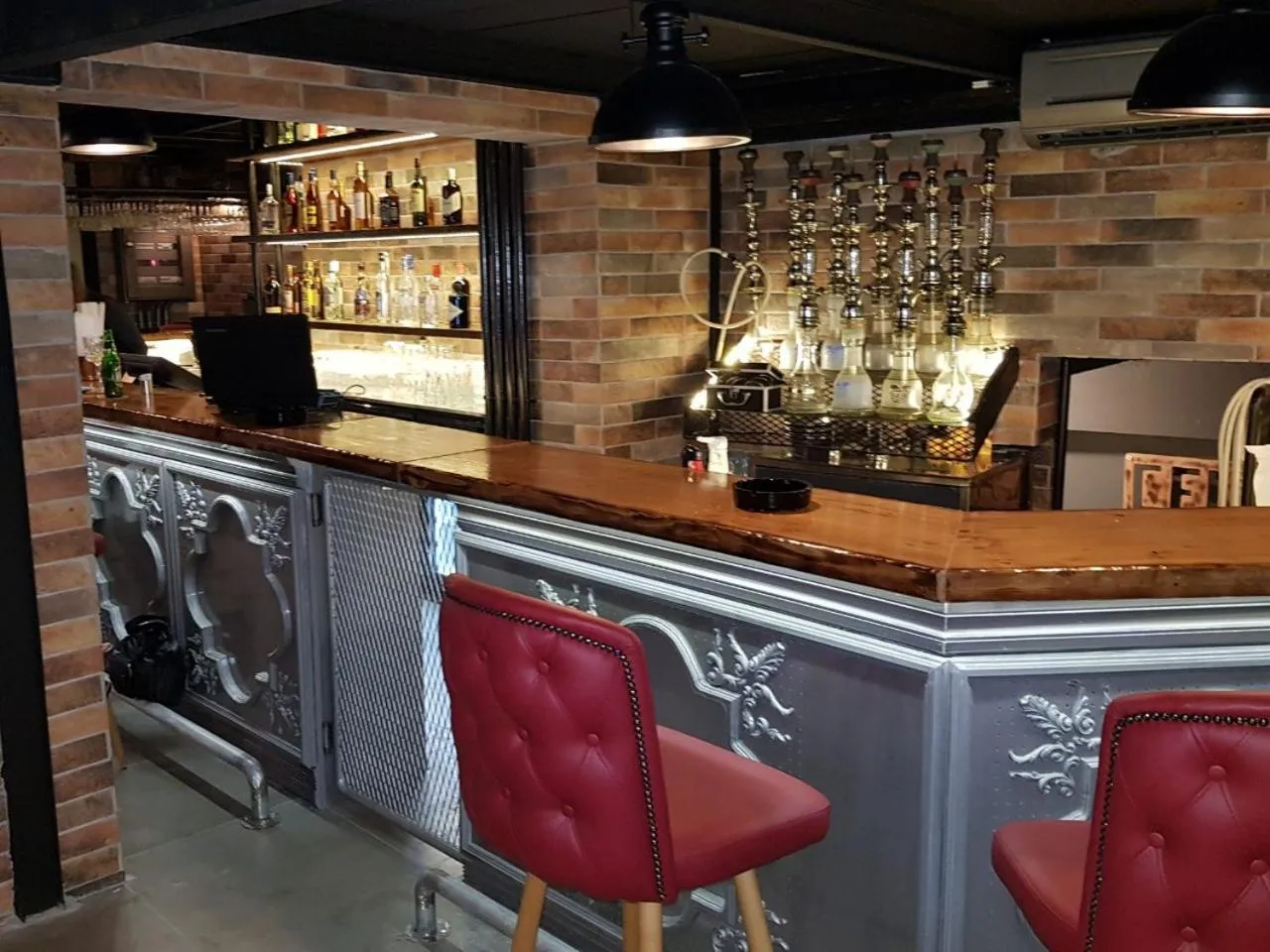 Restaurant/places to eat in Pela Maria Hotel