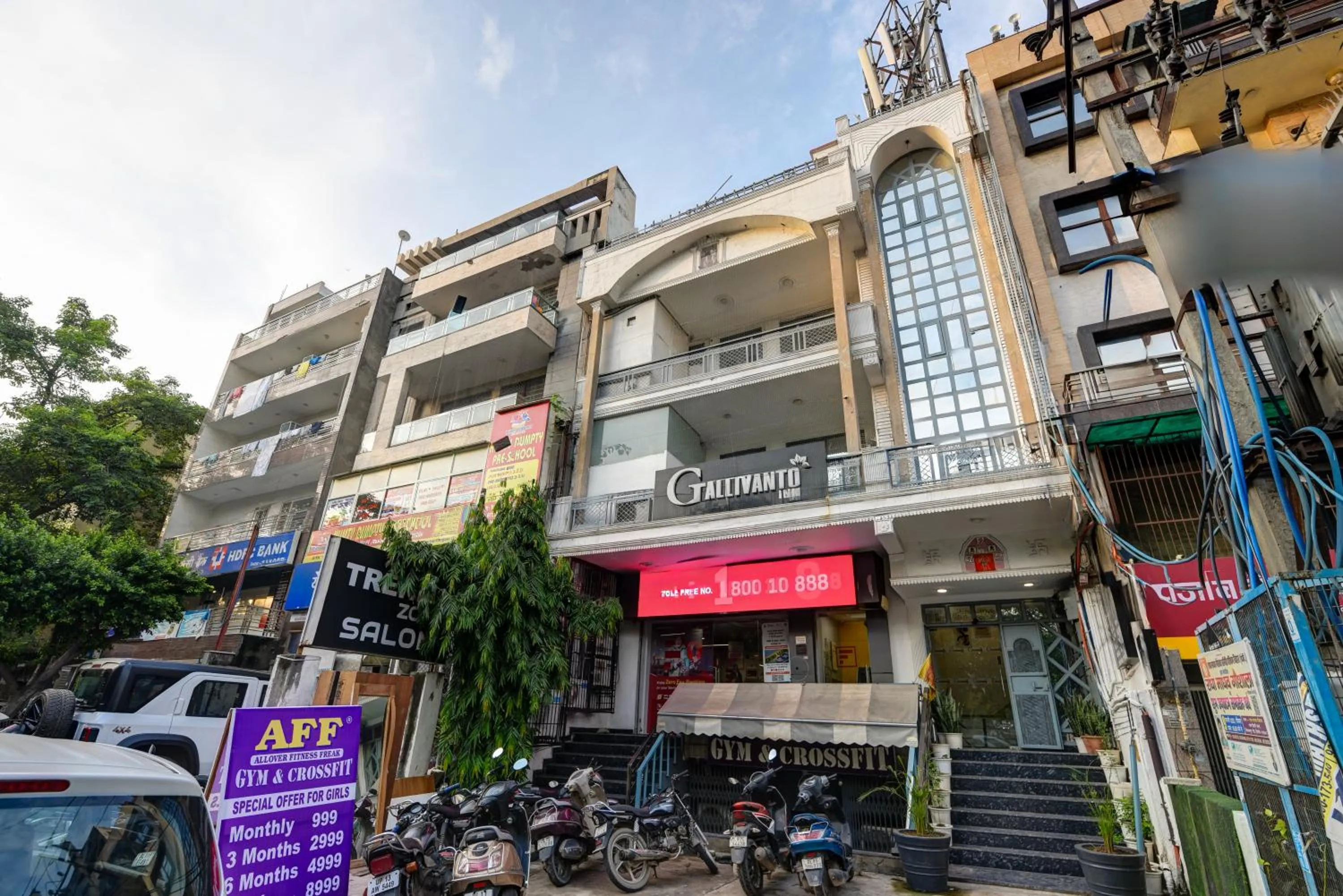 Property building in Gallivanto Inn - Rohini