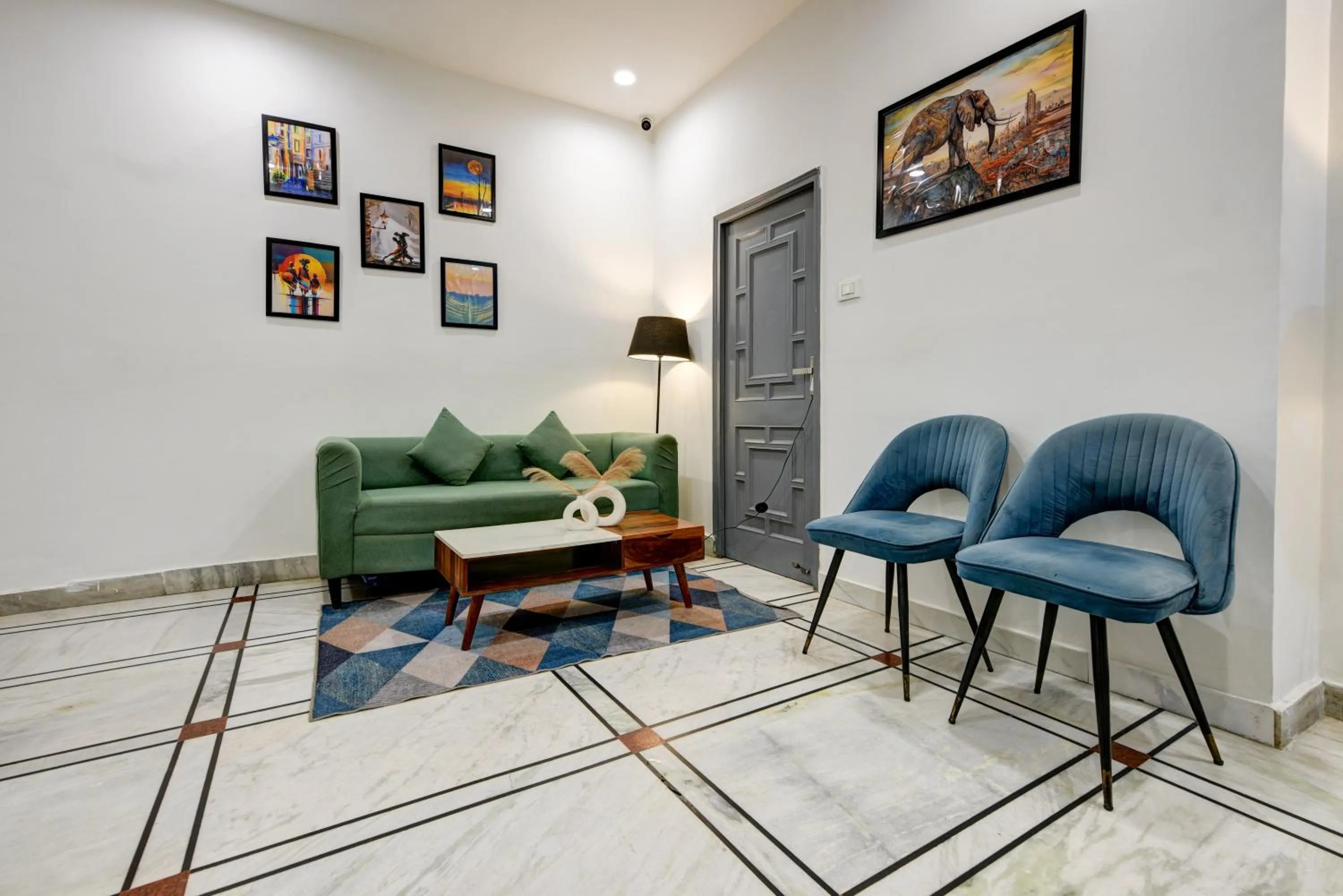 Lobby or reception in Gallivanto Inn - Rohini