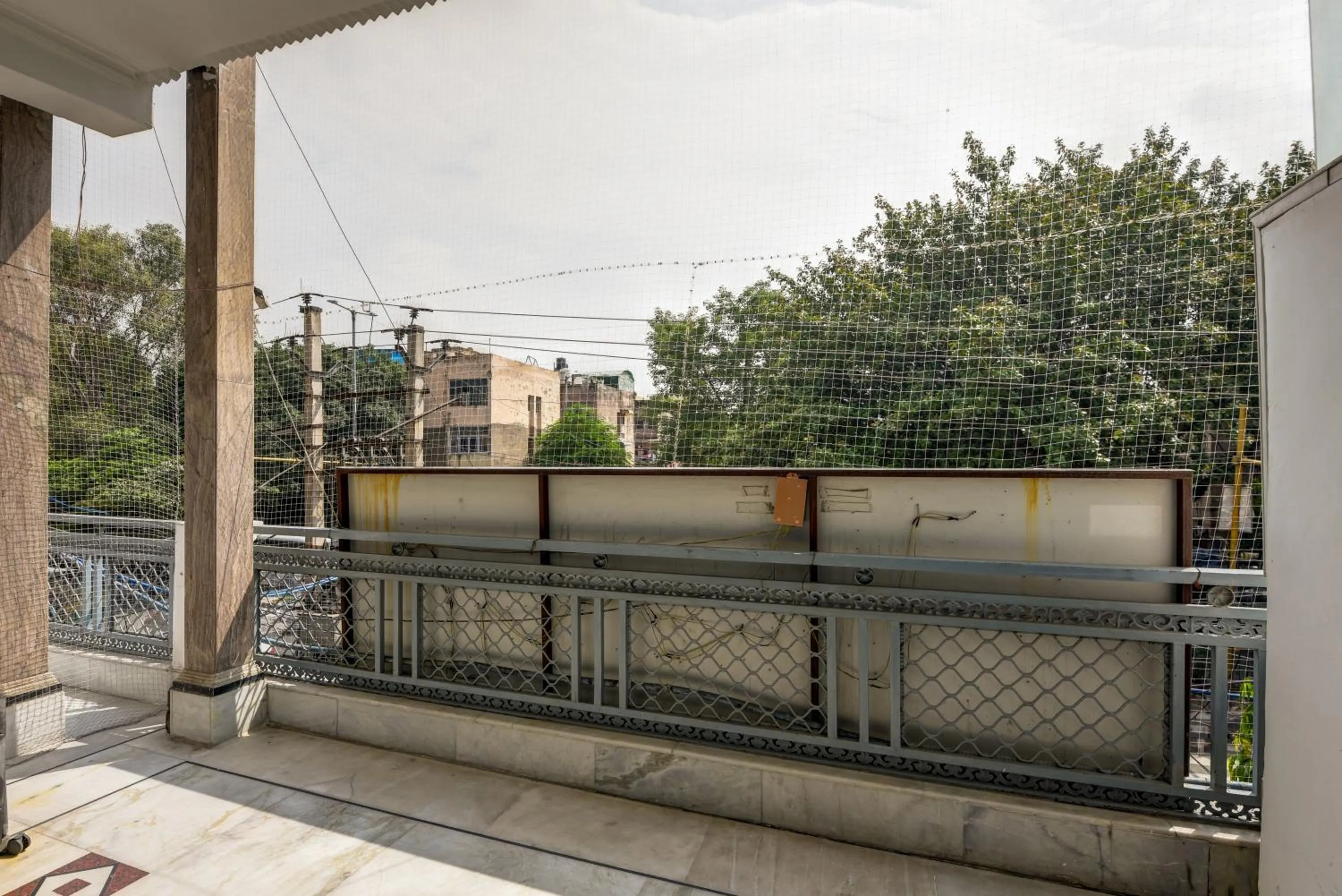 Day in Gallivanto Inn - Rohini