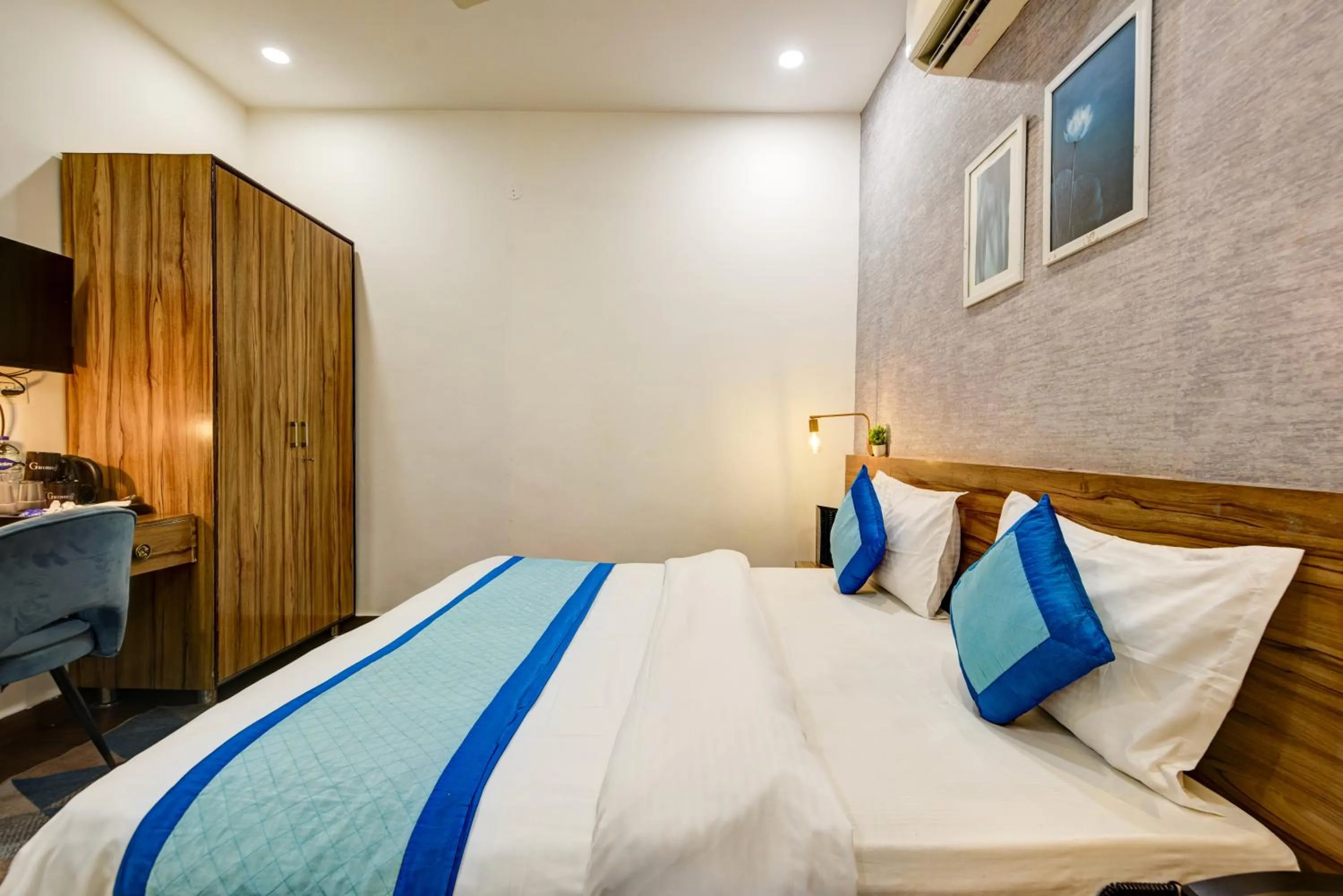 Bed in Gallivanto Inn - Rohini