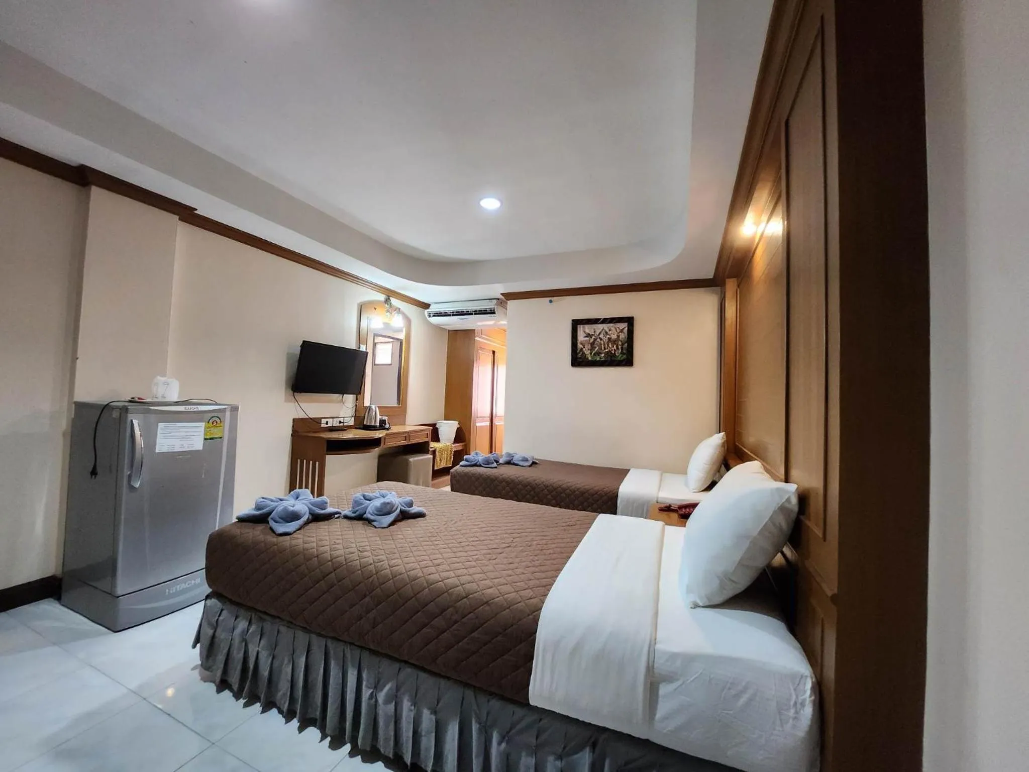 Bedroom, Bed in White Rose​ Hotel​ II​