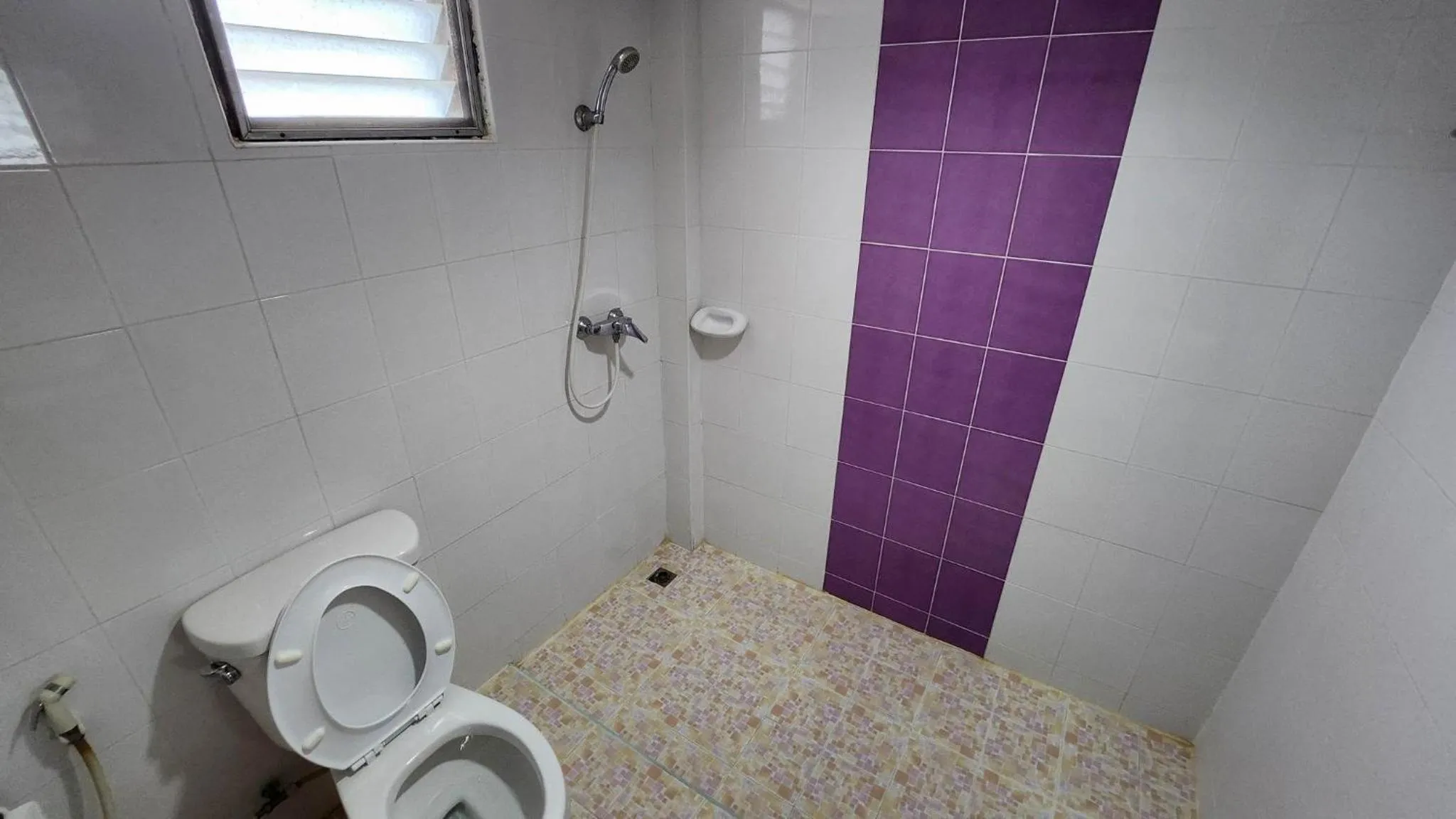 Bathroom in White Rose​ Hotel​ II​