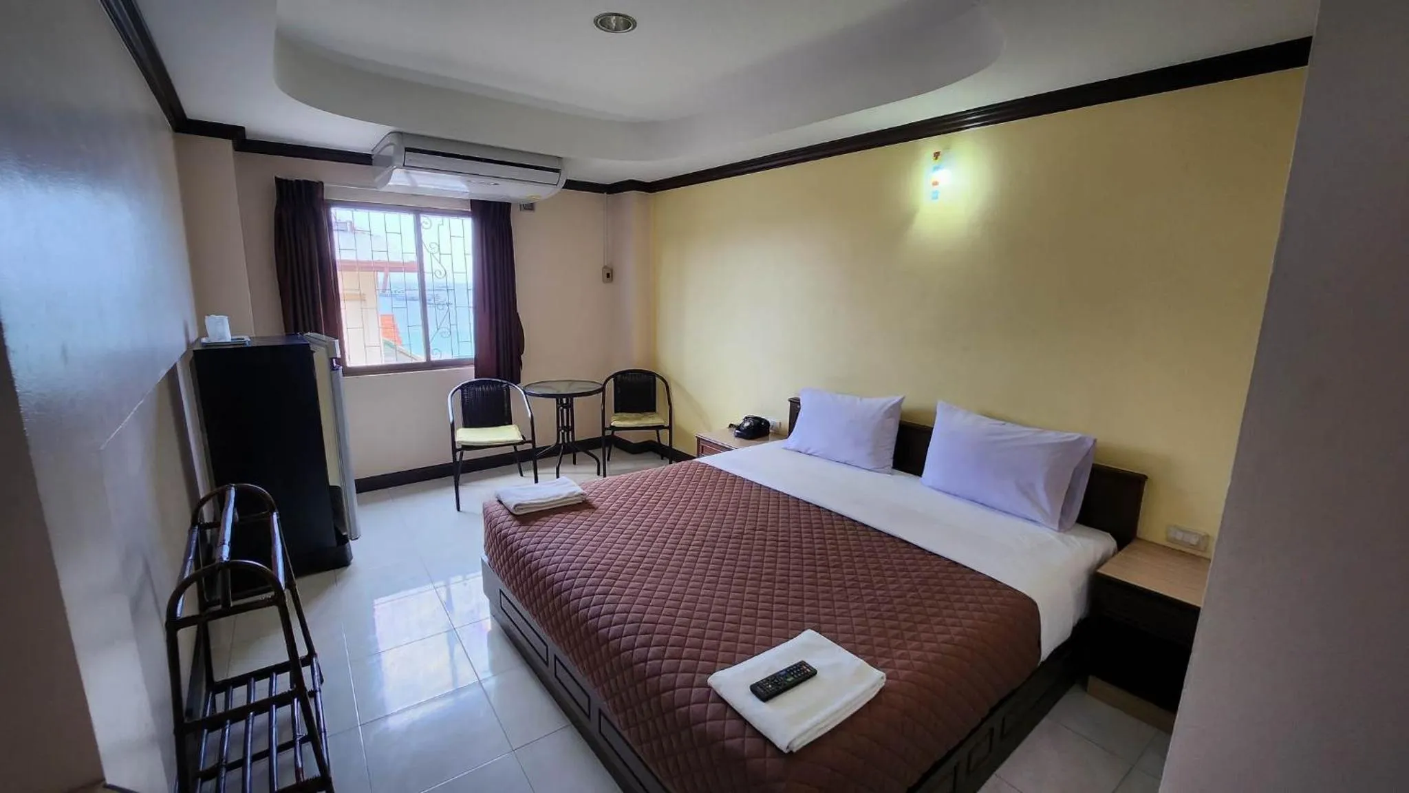 Bedroom, Bed in White Rose​ Hotel​ II​