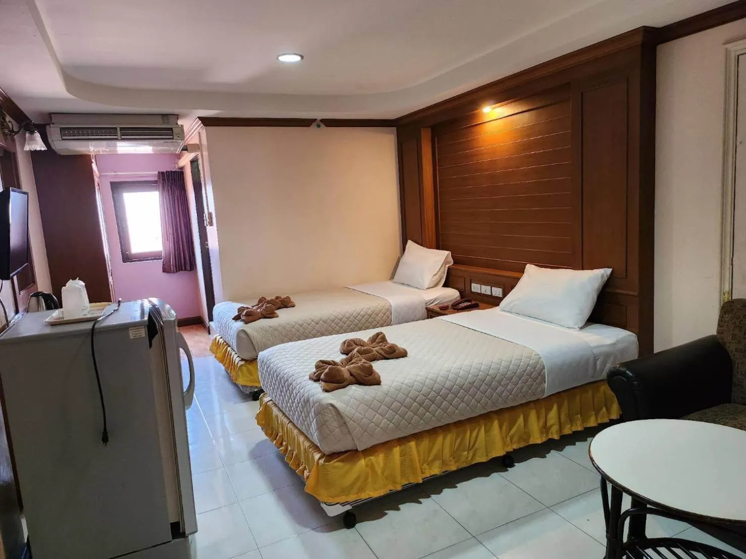Bedroom, Bed in White Rose​ Hotel​ II​
