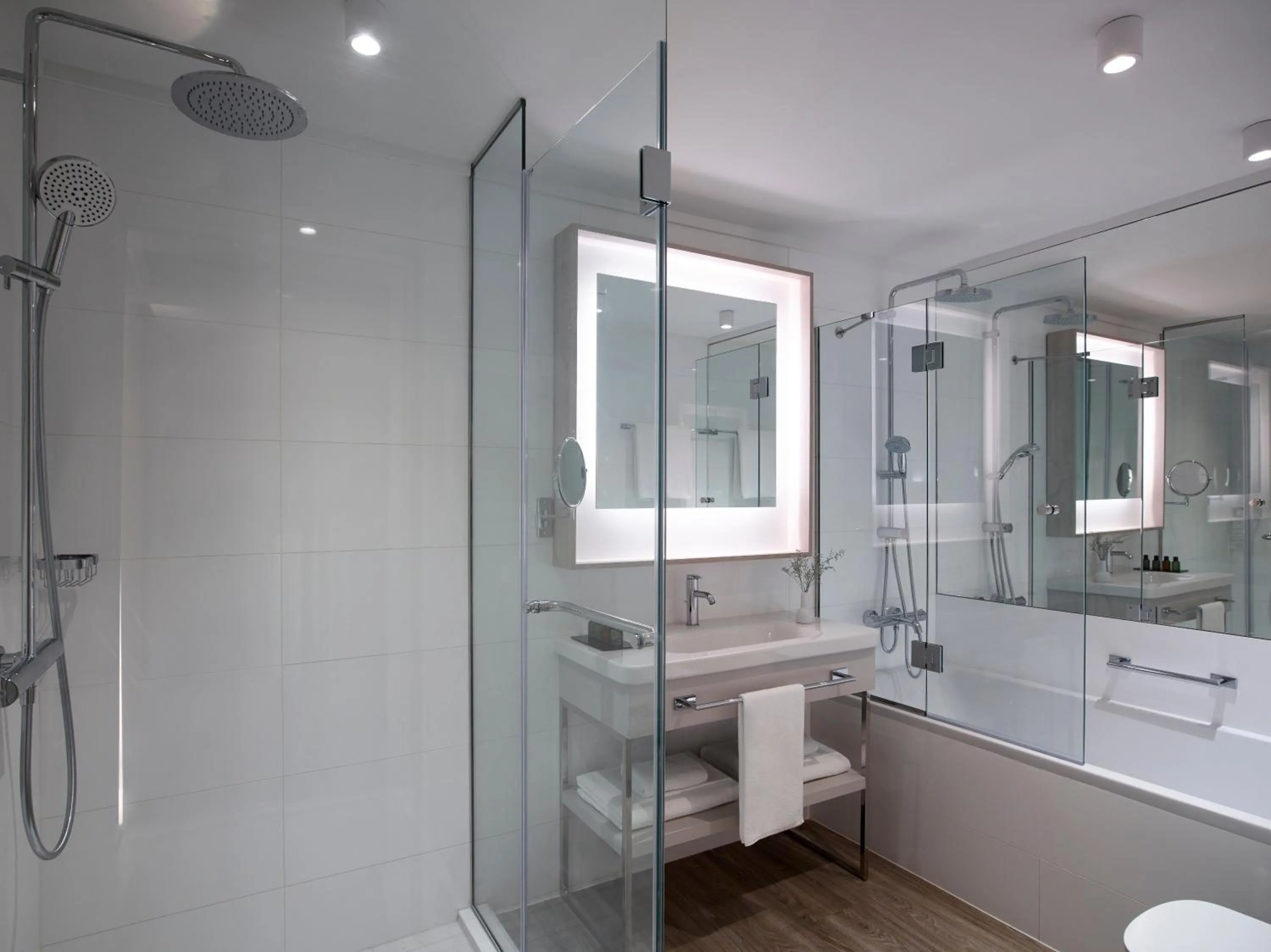 Bathroom in Rhodes Bay Hotel & Spa