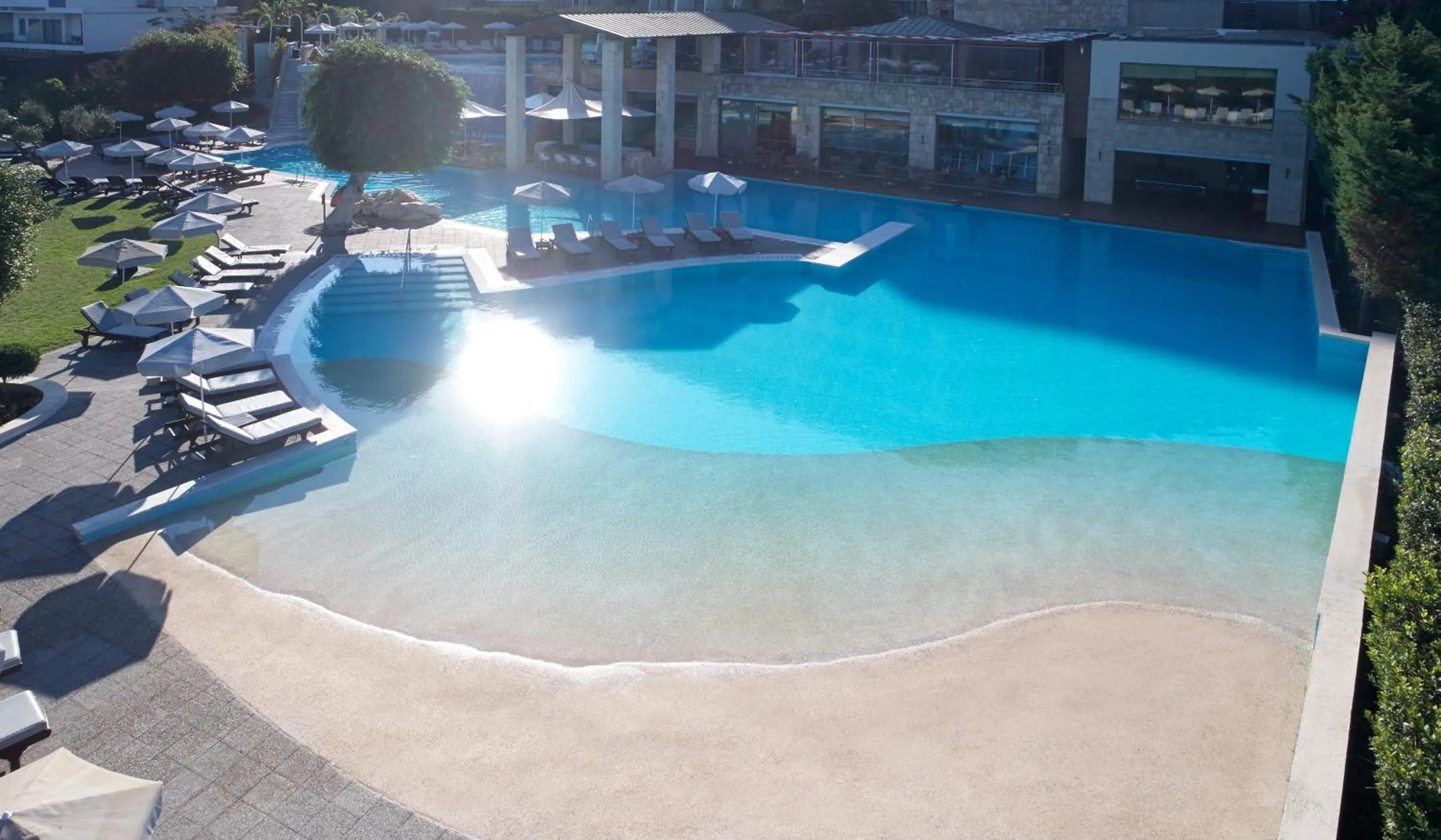 Lounge or bar in Rhodes Bay Hotel & Spa