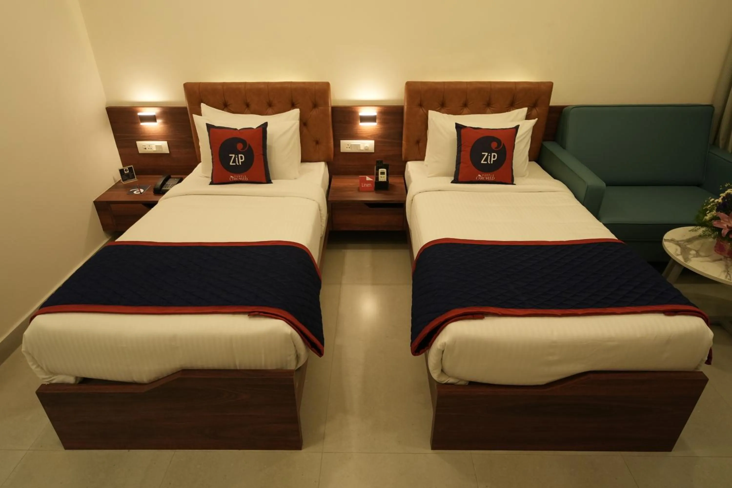 Bed in Zip By Spree Hotels PurpleOrchid Whitefield