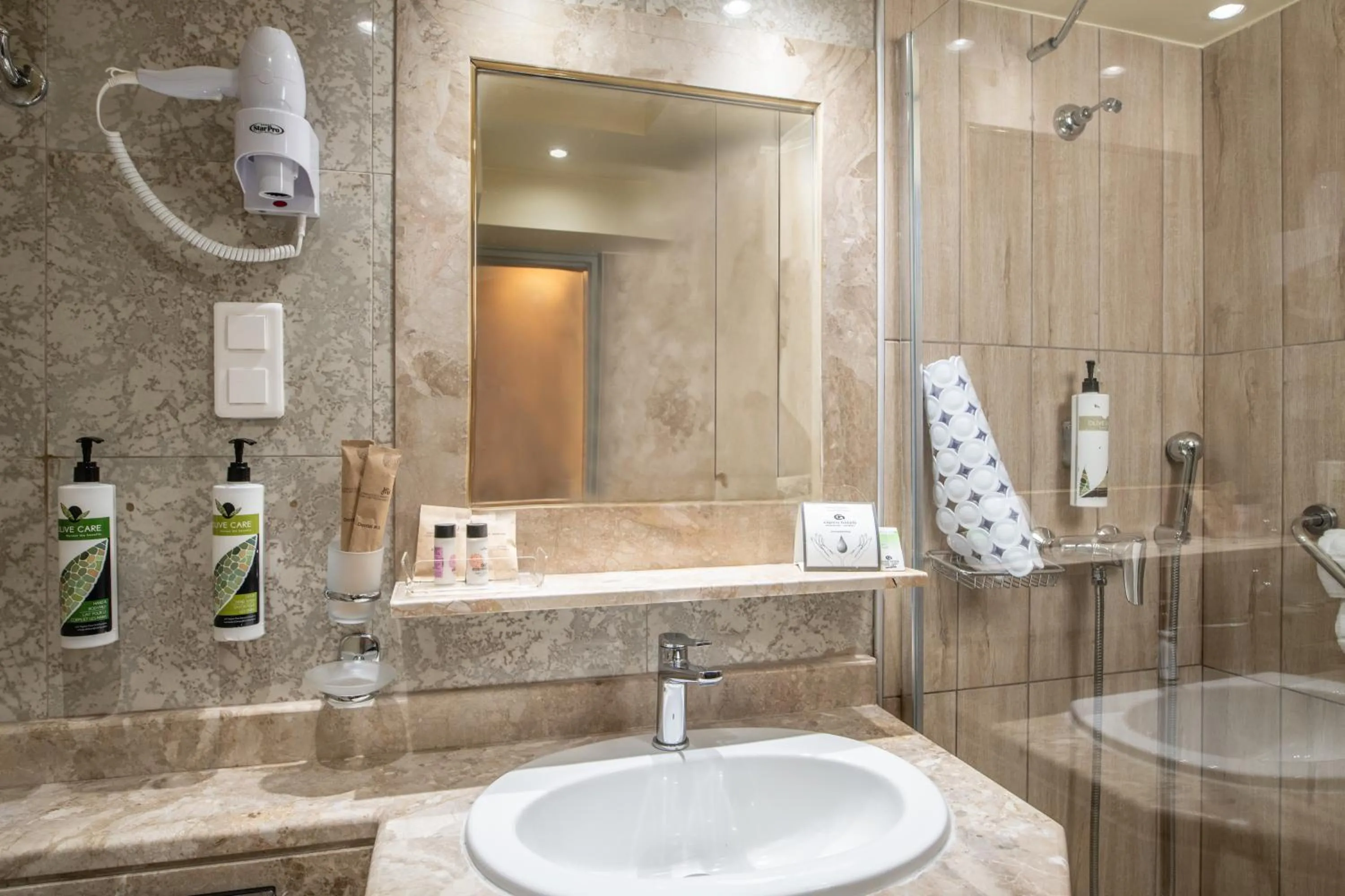 Bathroom in Capsis Hotel Thessaloniki