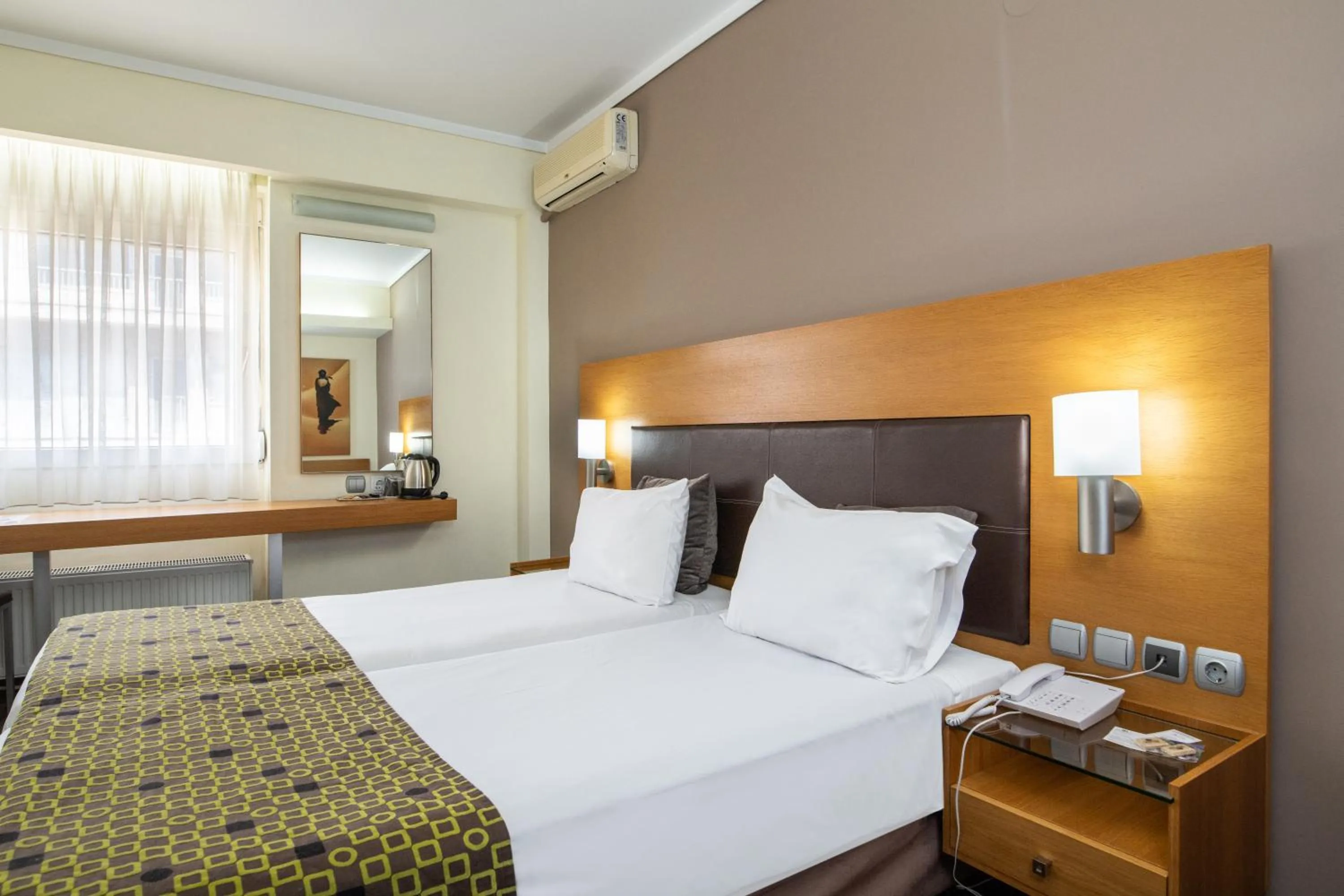 Bedroom, Bed in Capsis Hotel Thessaloniki