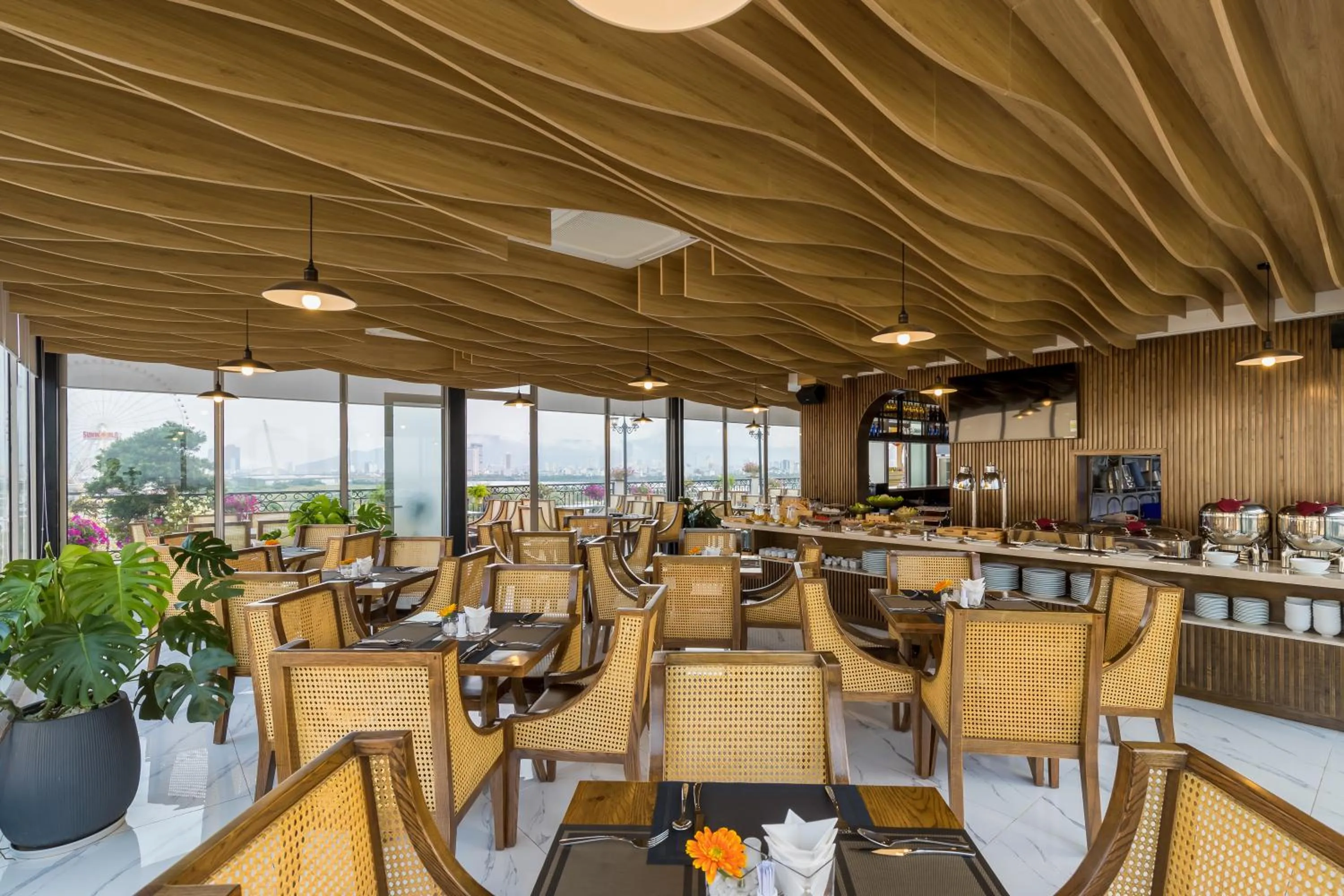 Restaurant/places to eat in Florence Hotel