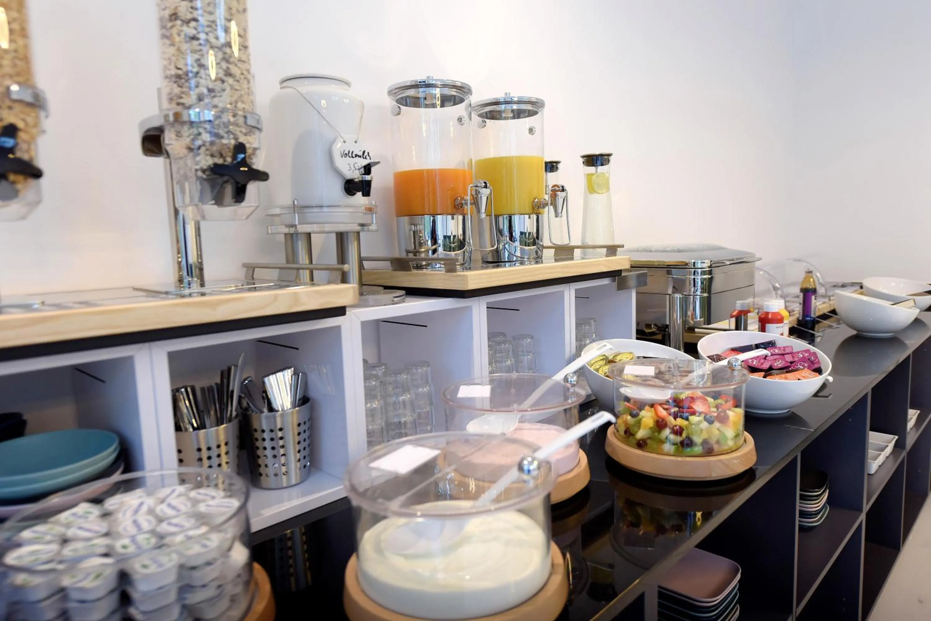 Buffet breakfast in M-Pire Hotel Berlin