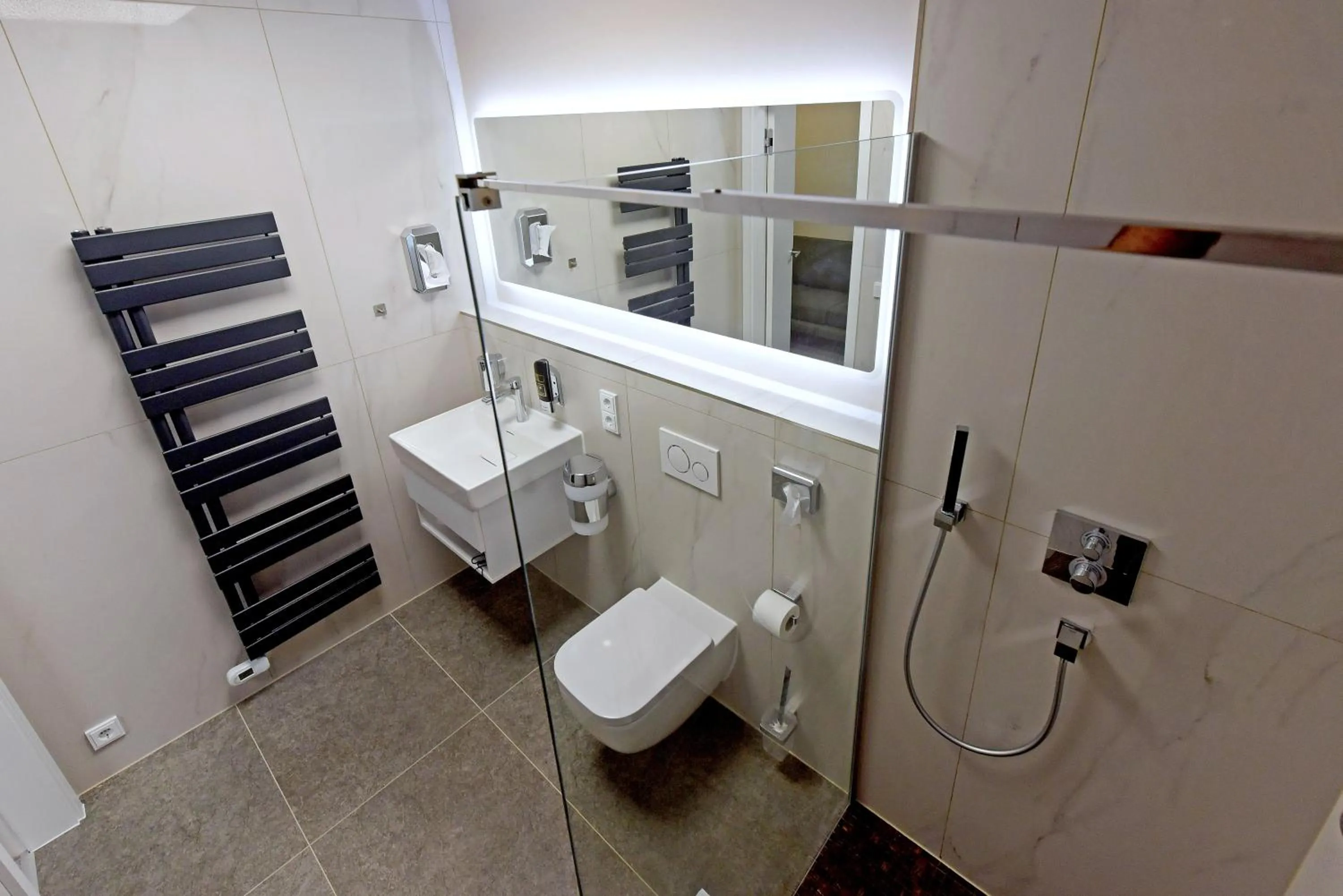 Bathroom in M-Pire Hotel Berlin