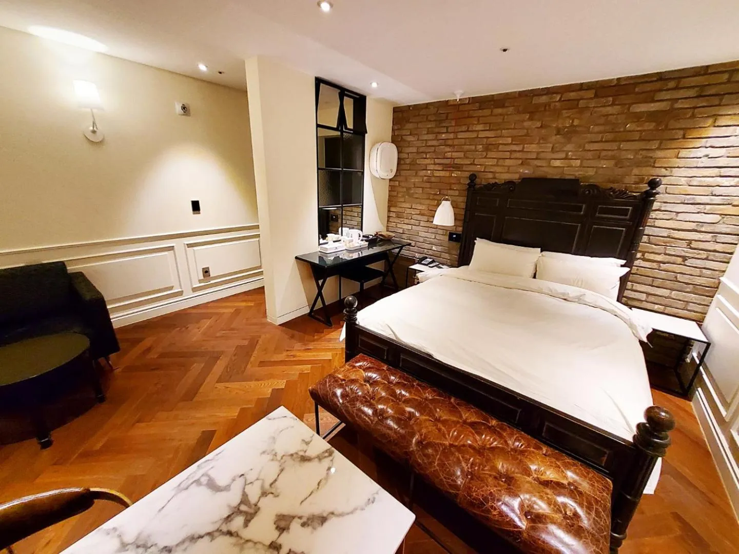 Bed in Le Stendal Hotel