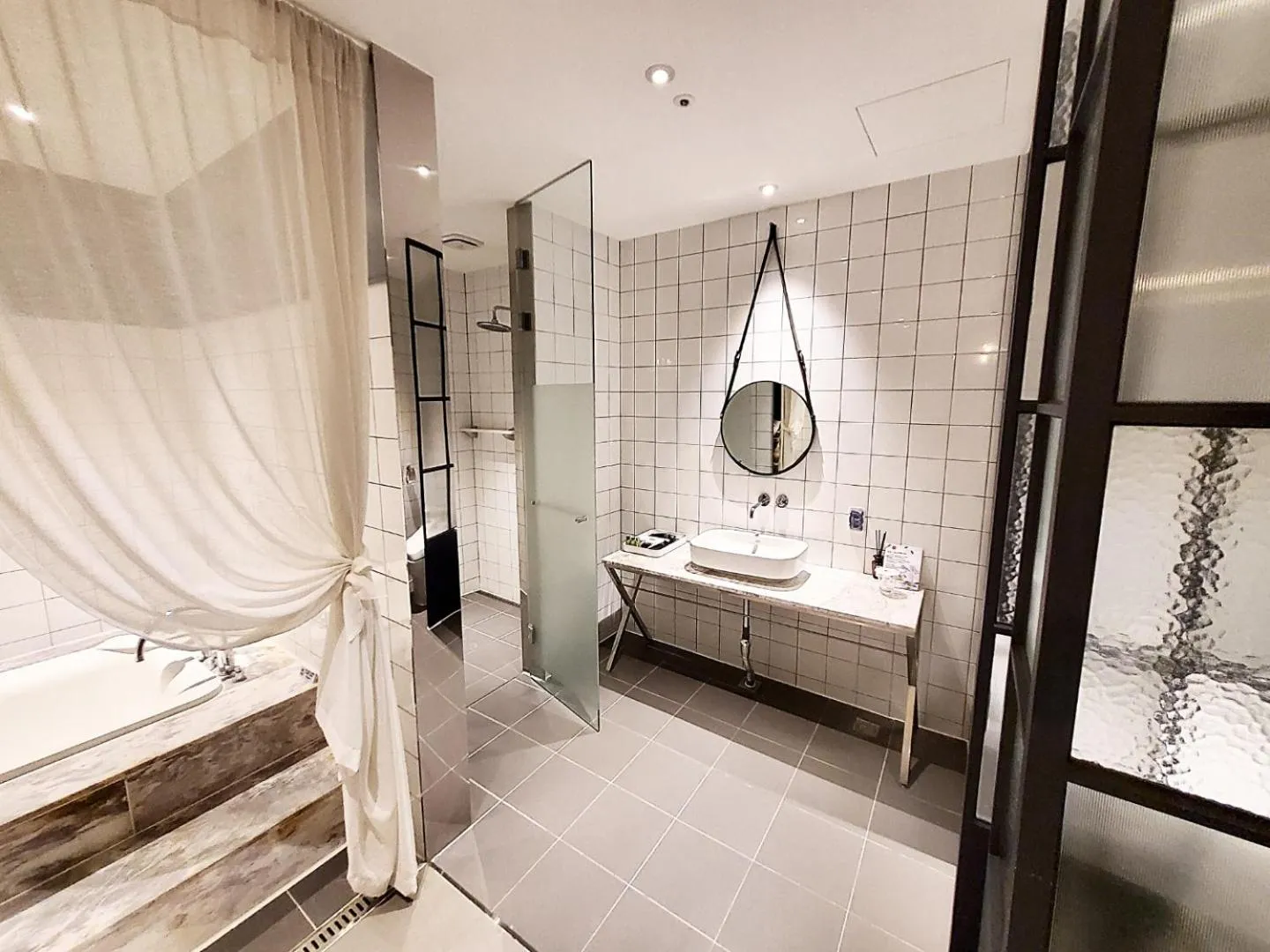 Bed in Le Stendal Hotel