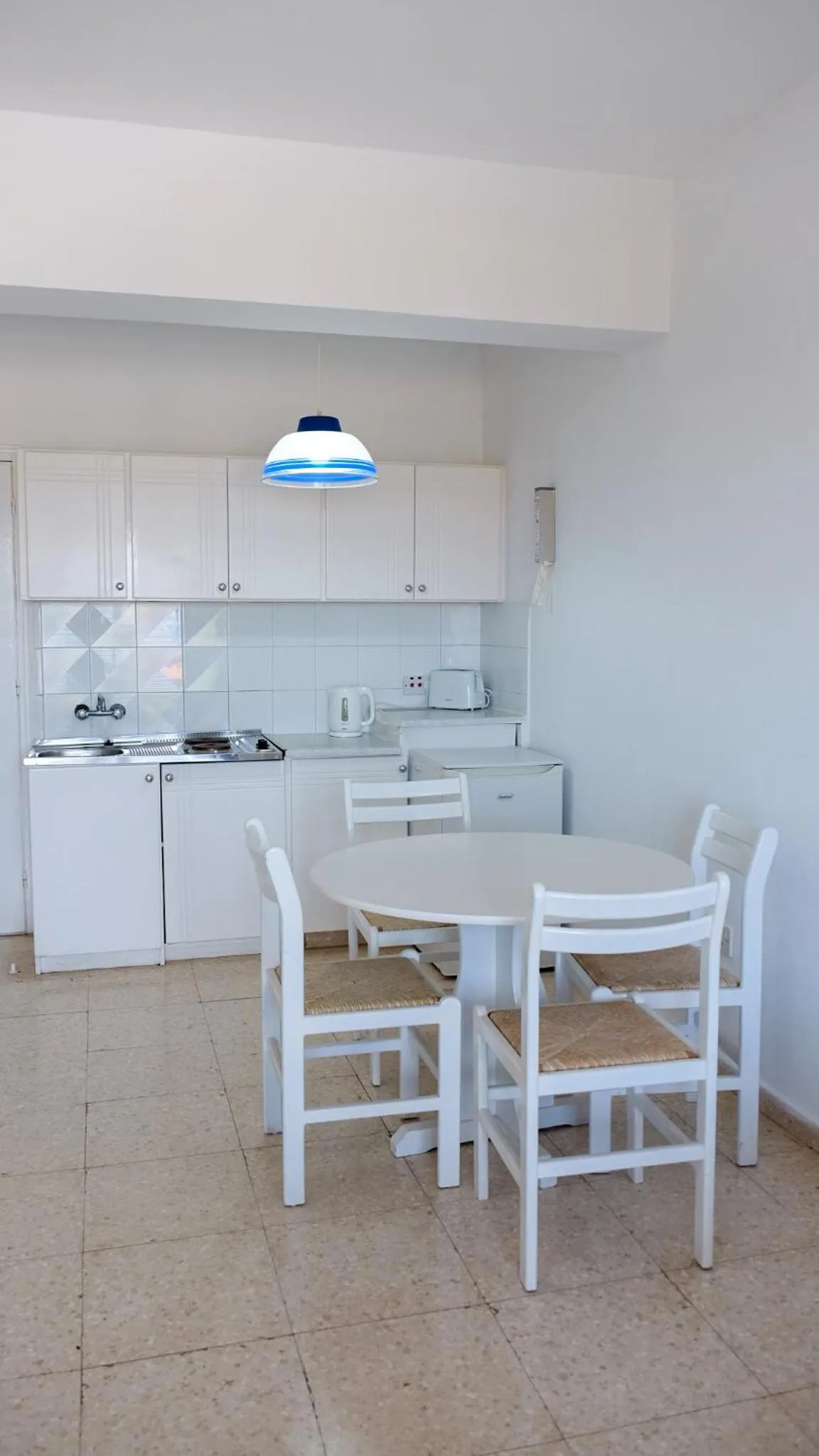 Kitchen or kitchenette in Amore Hotel Apts