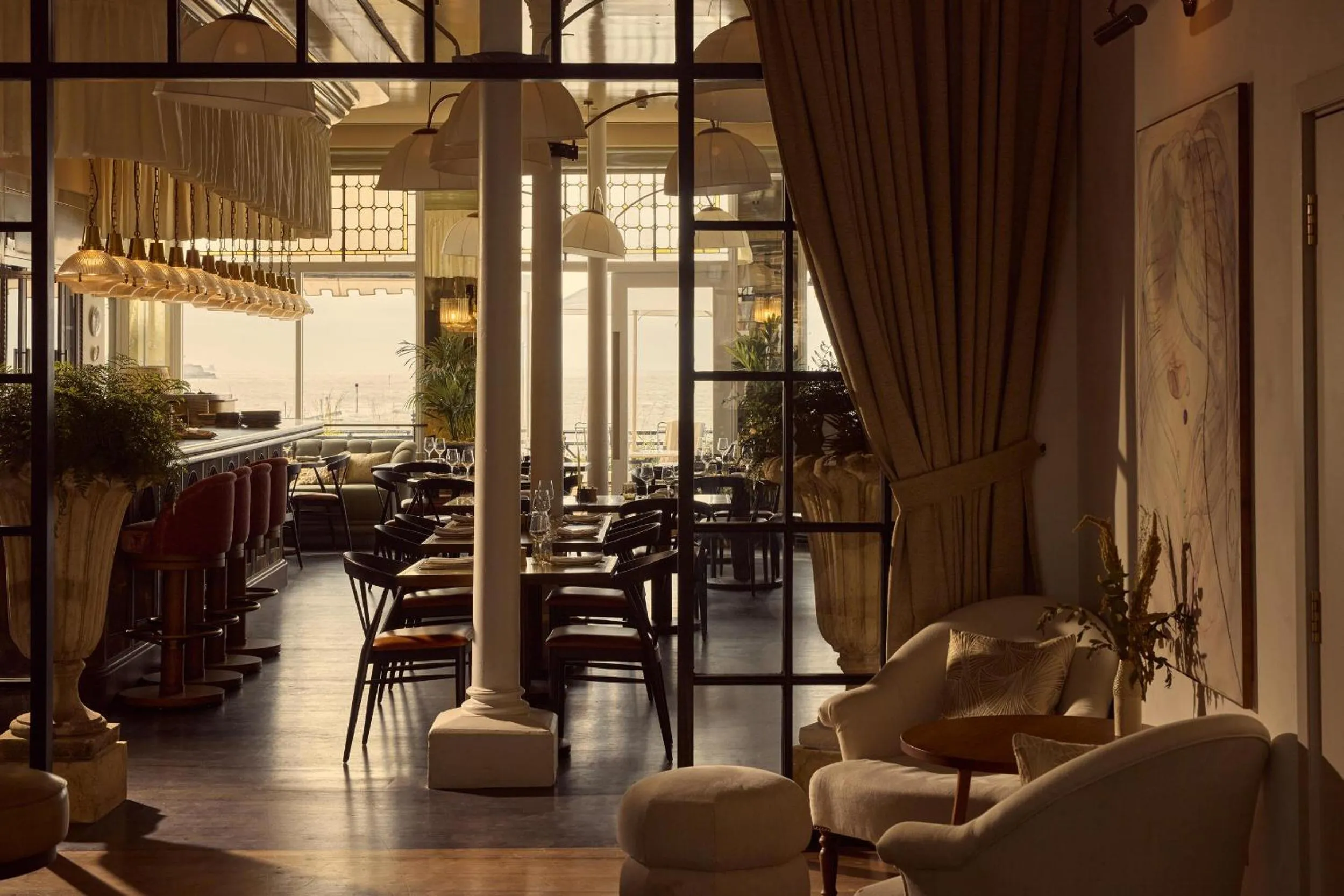 Restaurant/places to eat in No 42 by GuestHouse, Margate