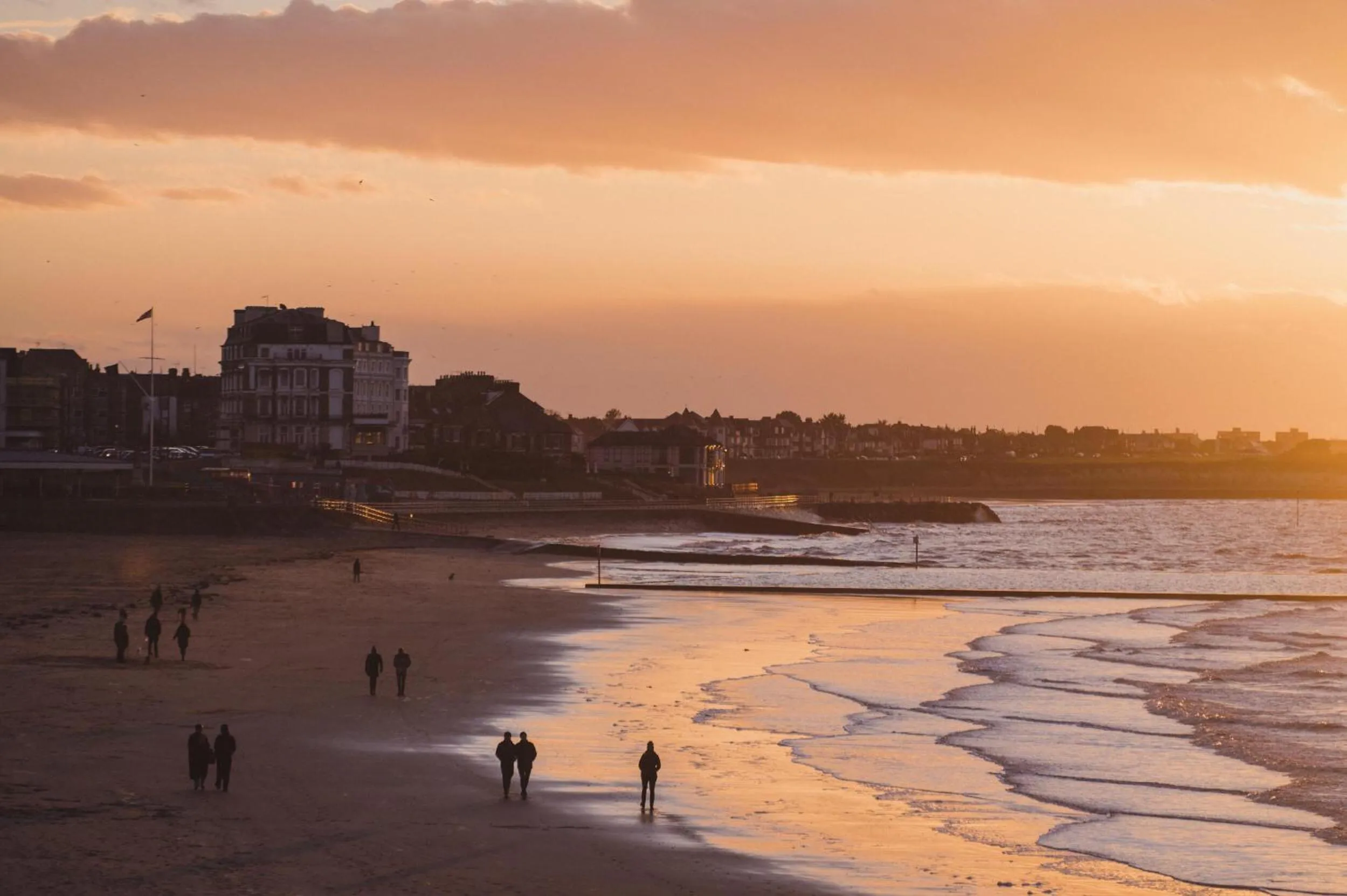 Beach in No 42 by GuestHouse, Margate