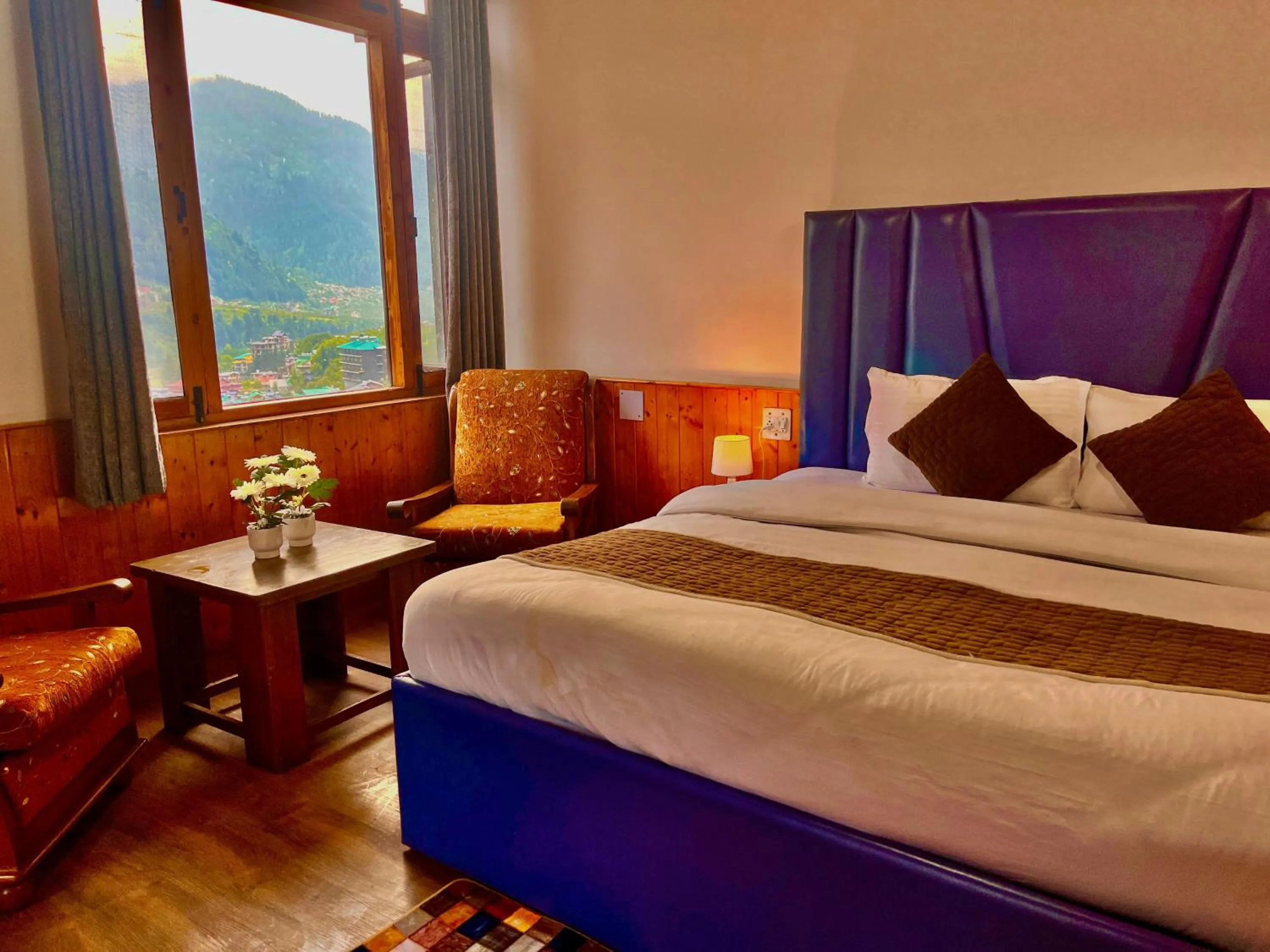 Bed in Nomad 2 Bedroom independent Luxury Cottages