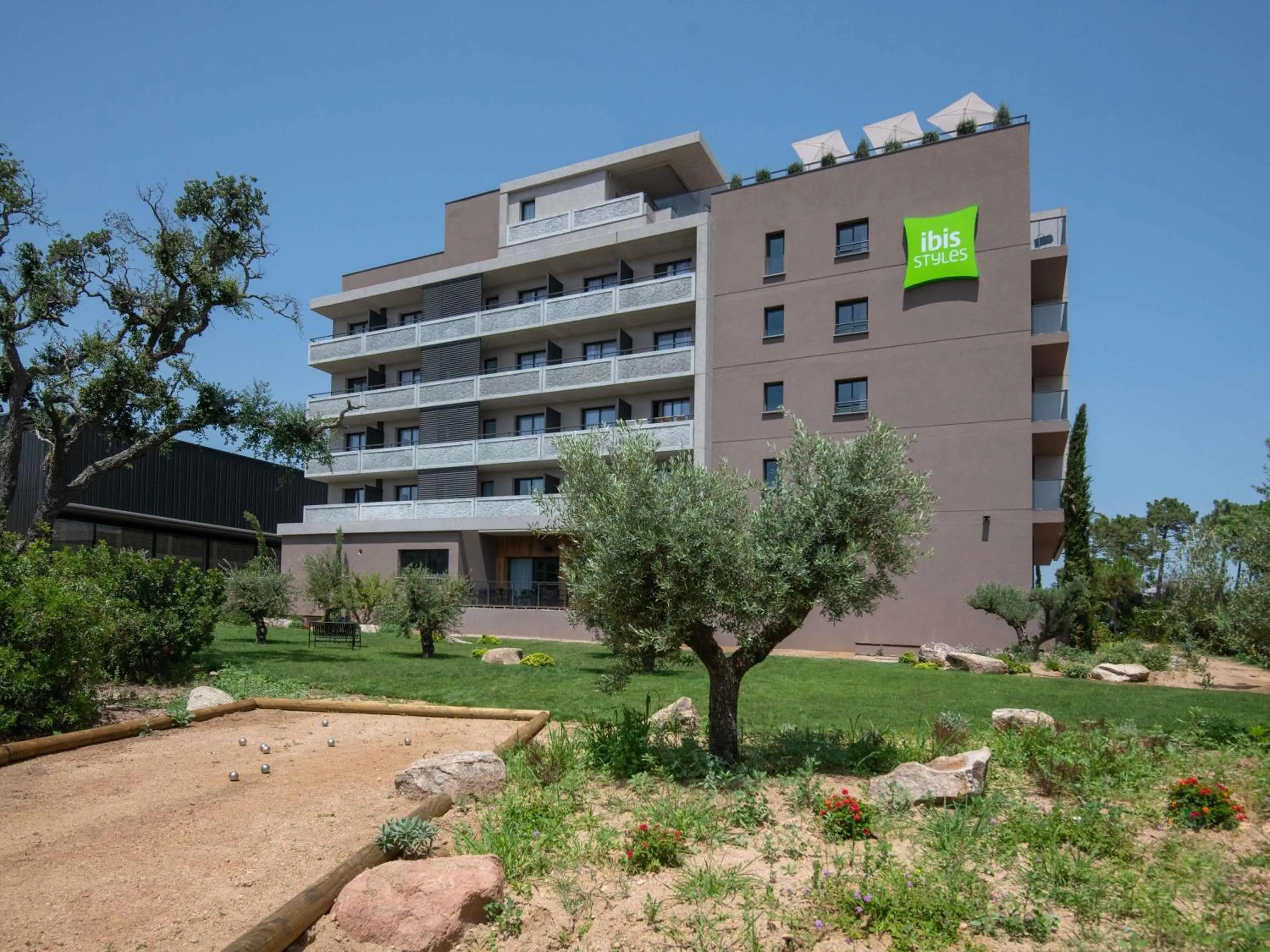 Property building in ibis Styles Porto Vecchio