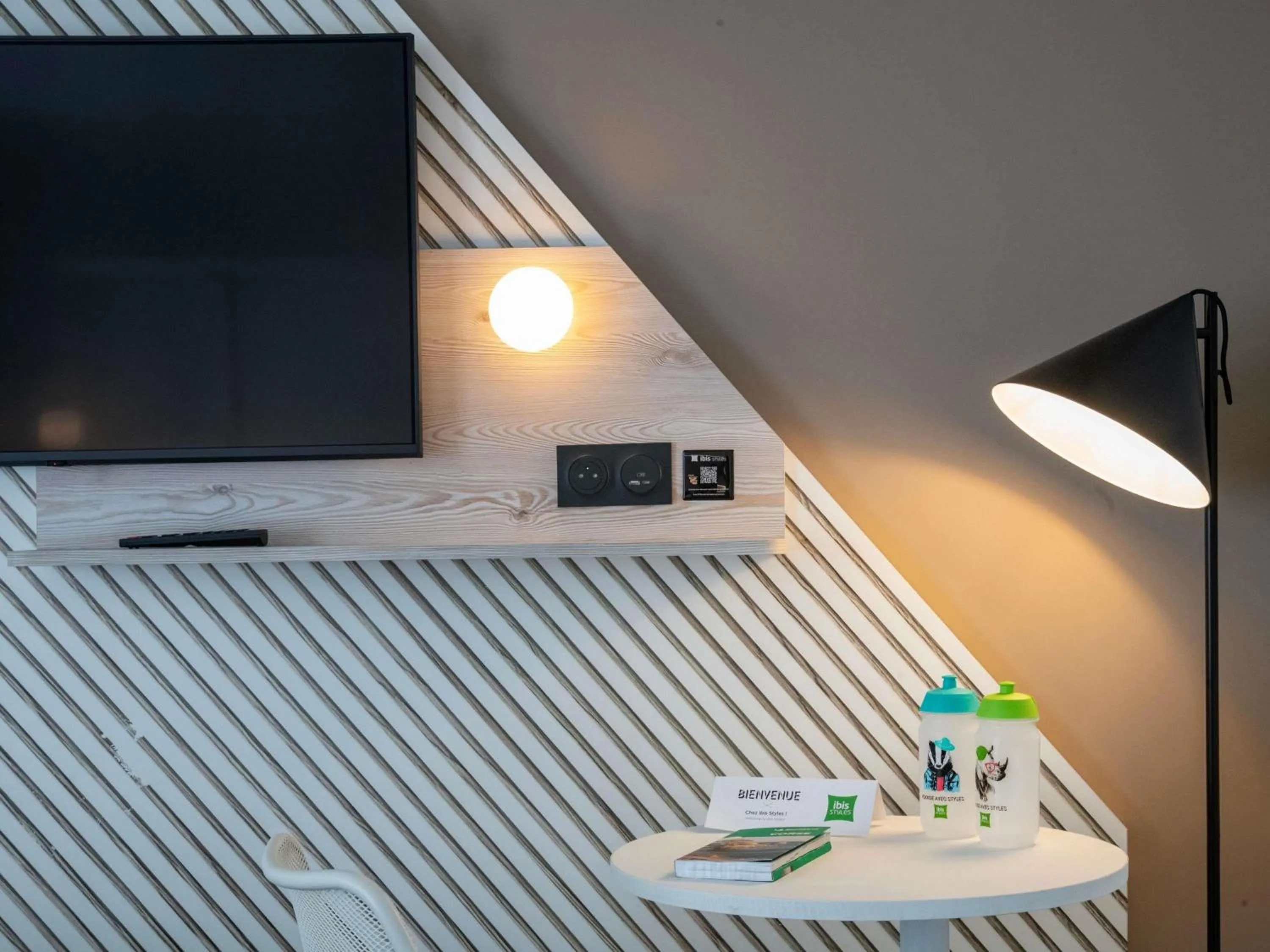 Bedroom in ibis Styles Porto Vecchio