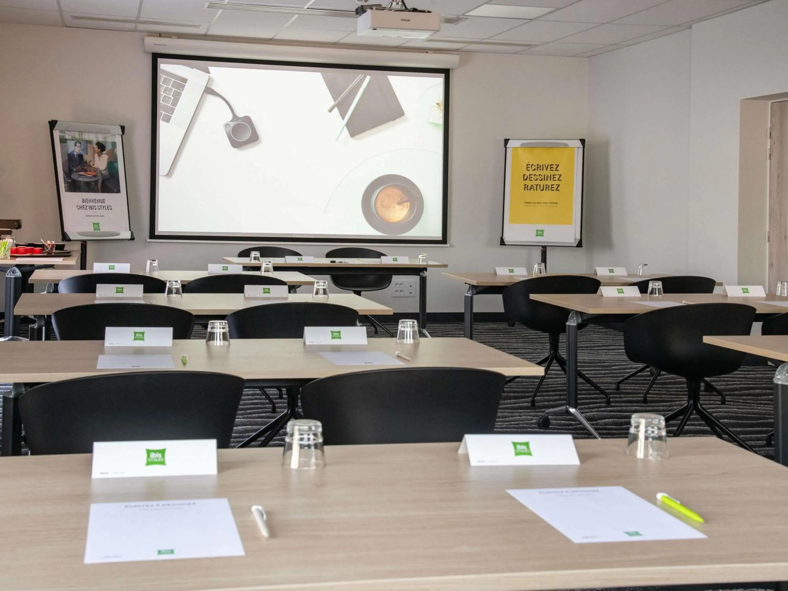 Meeting/conference room in ibis Styles Porto Vecchio