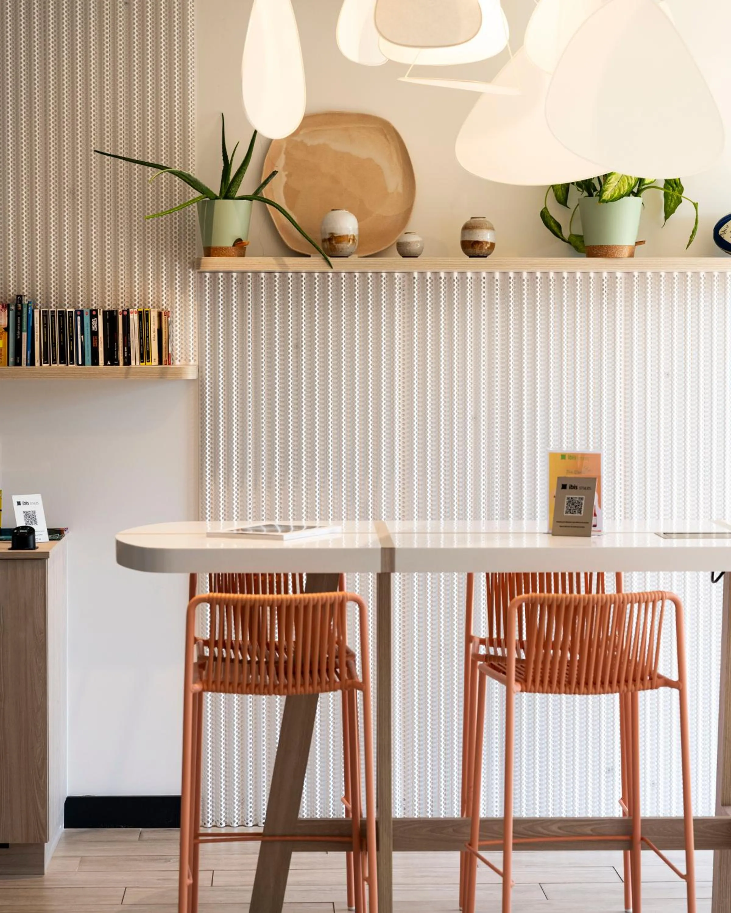 Lobby or reception in ibis Styles Porto Vecchio