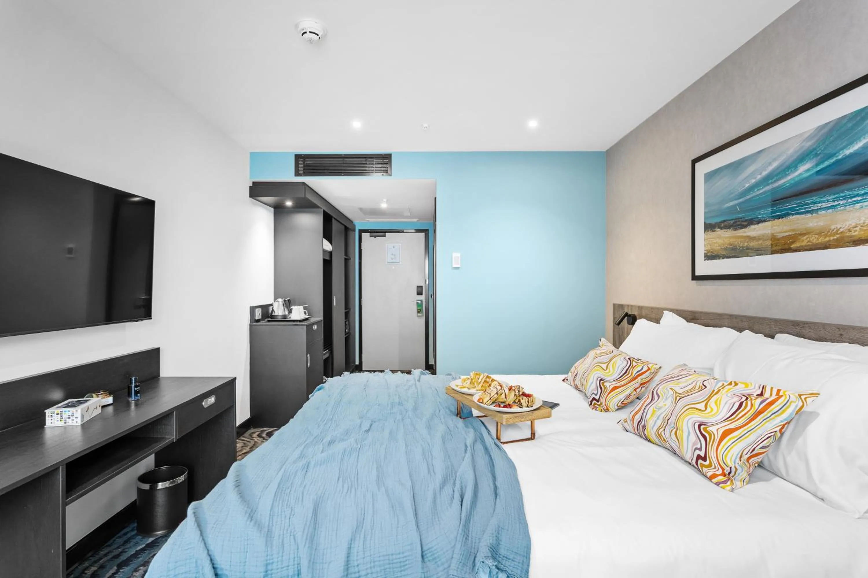 Bedroom, Bed in ibis Styles Paignton