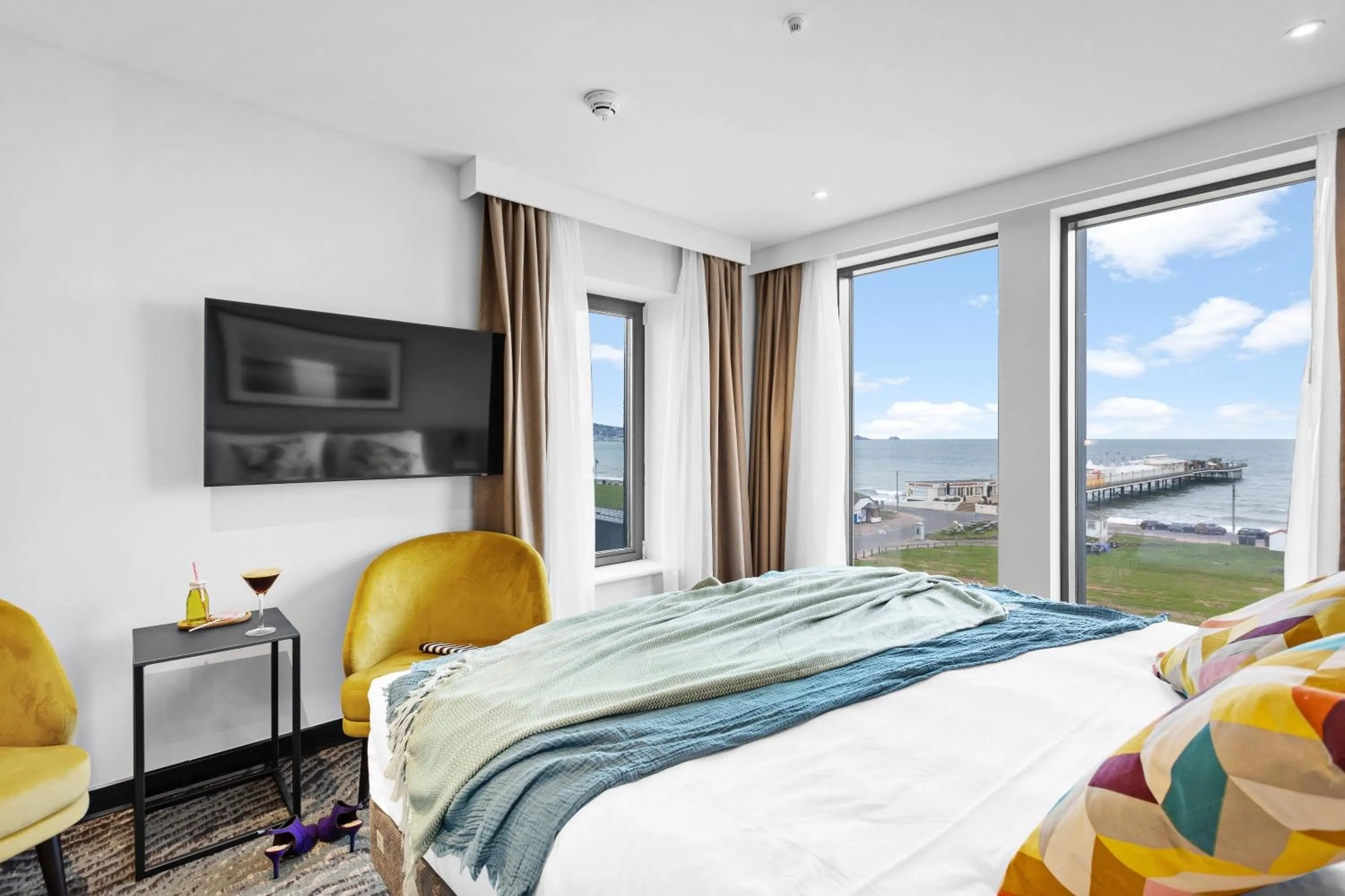 Sea view, Bed in ibis Styles Paignton