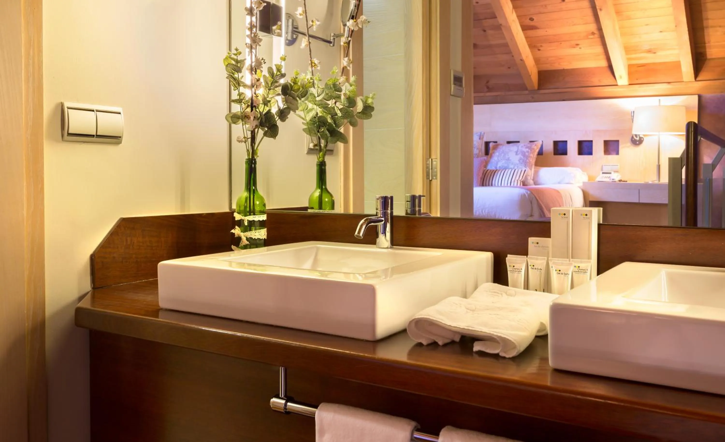 Toilet in Izan Puerta de Gredos