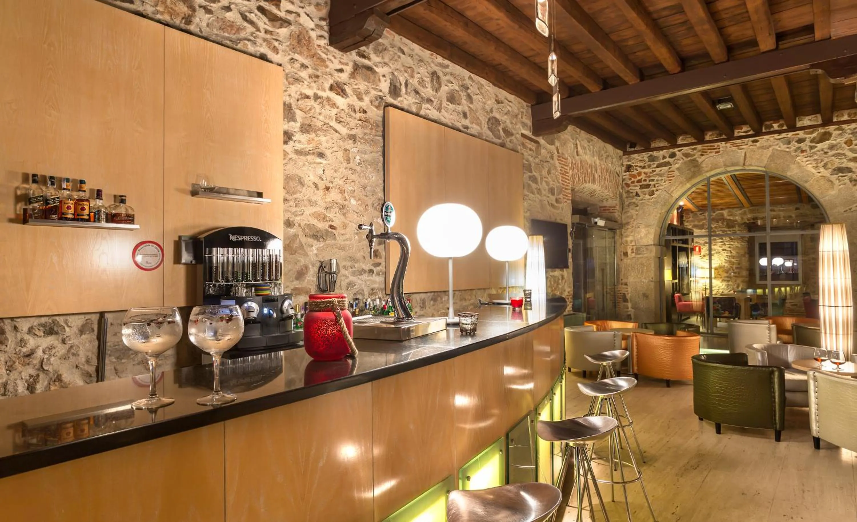 Lounge or bar in Izan Puerta de Gredos