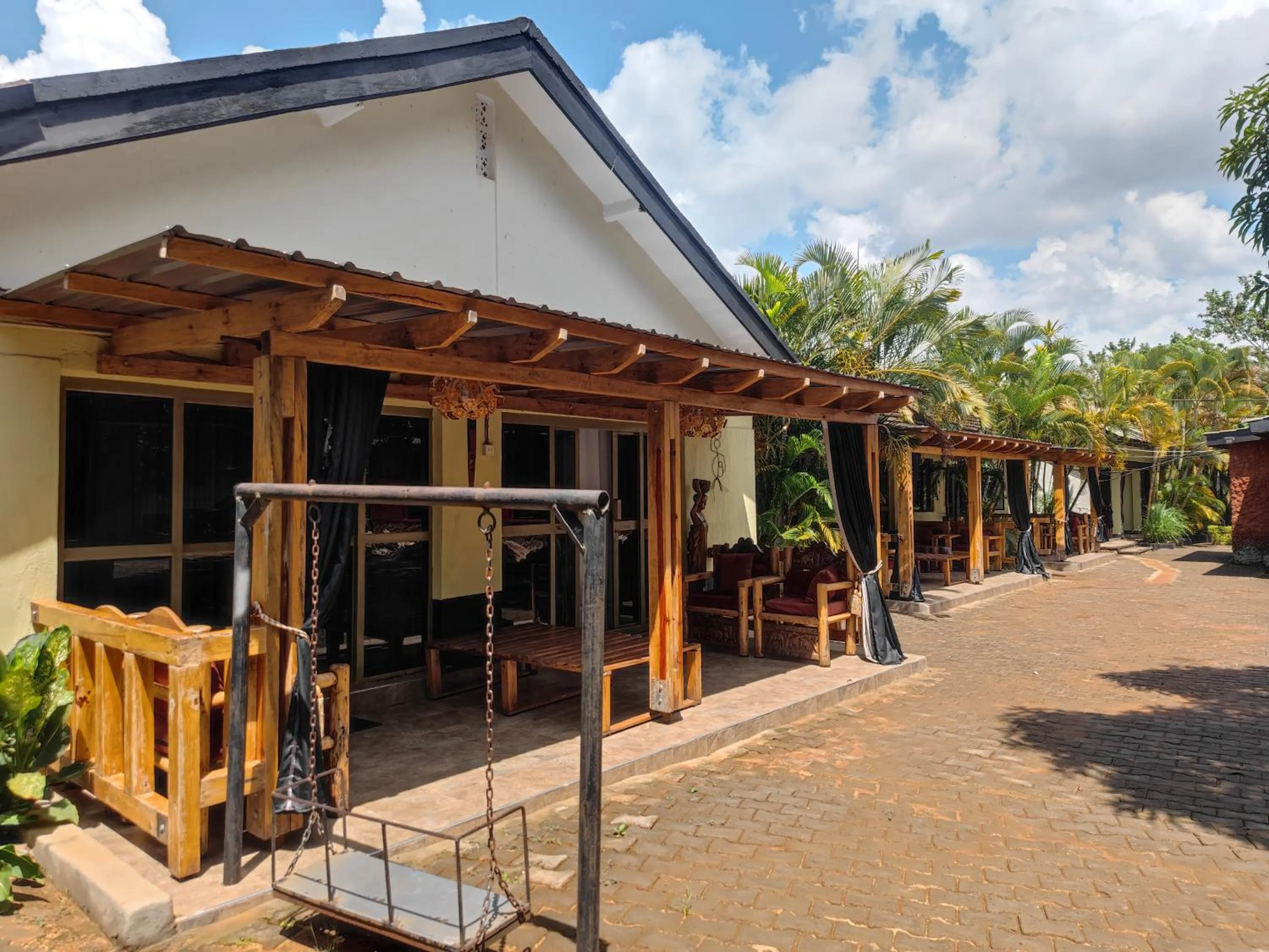 Chel and Vade Cottages