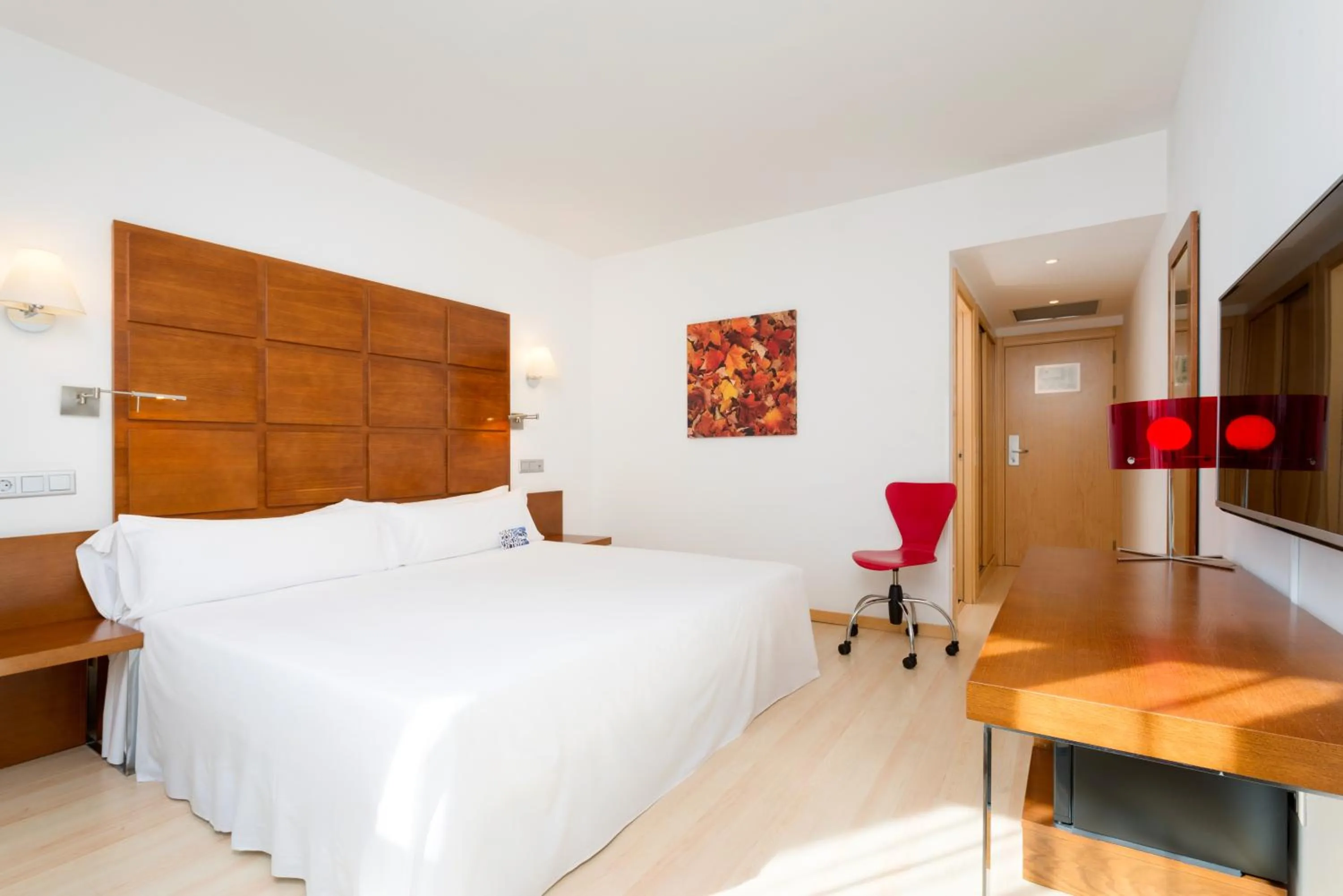 Photo of the whole room, Bed in Hotel Zentral Ave