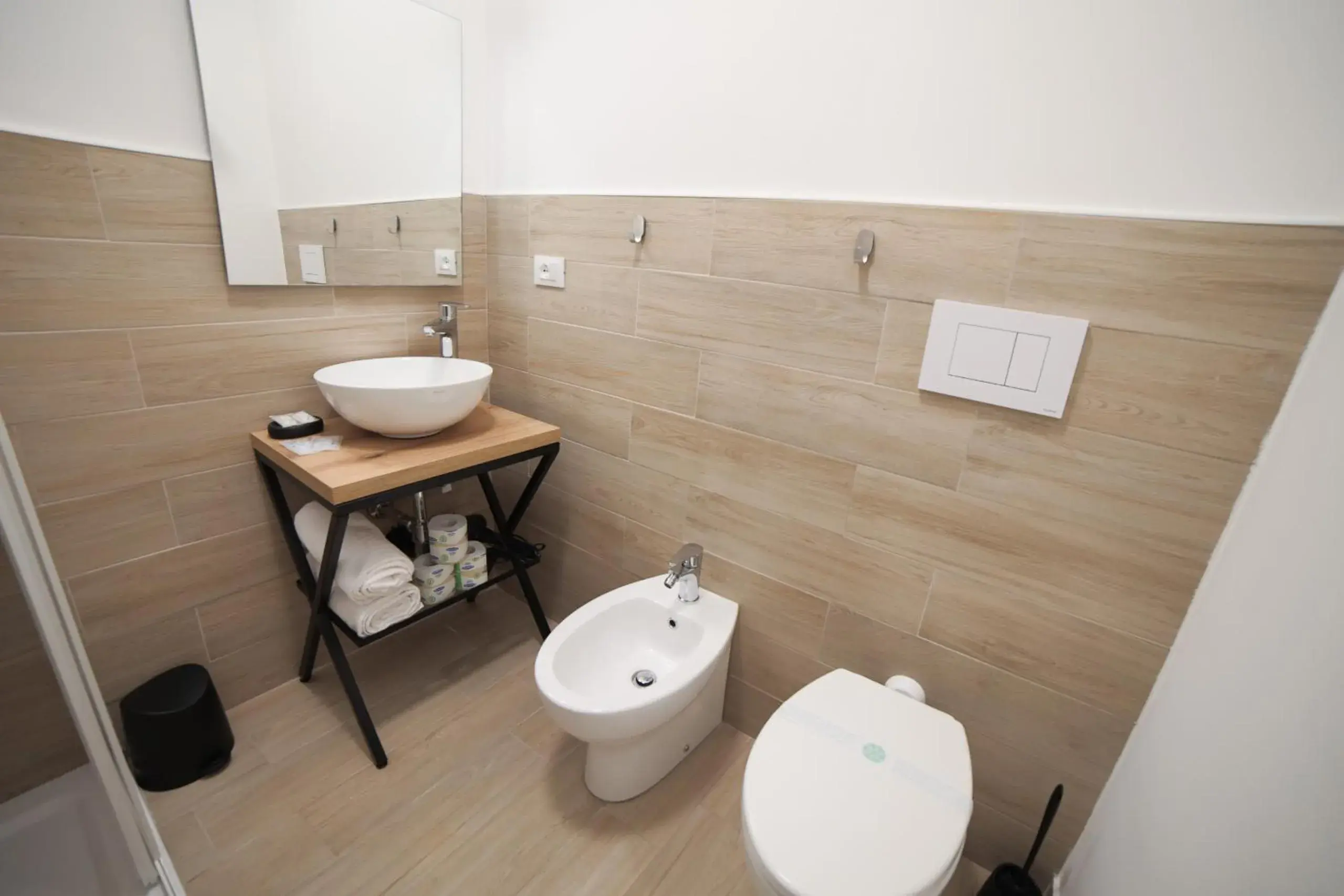 Double Room with Private Bathroom in GREEN - Bed and Breakfast a Castrovillari Double Room with Private Bathroom in GREEN - Bed and Breakfast a Castrovillari