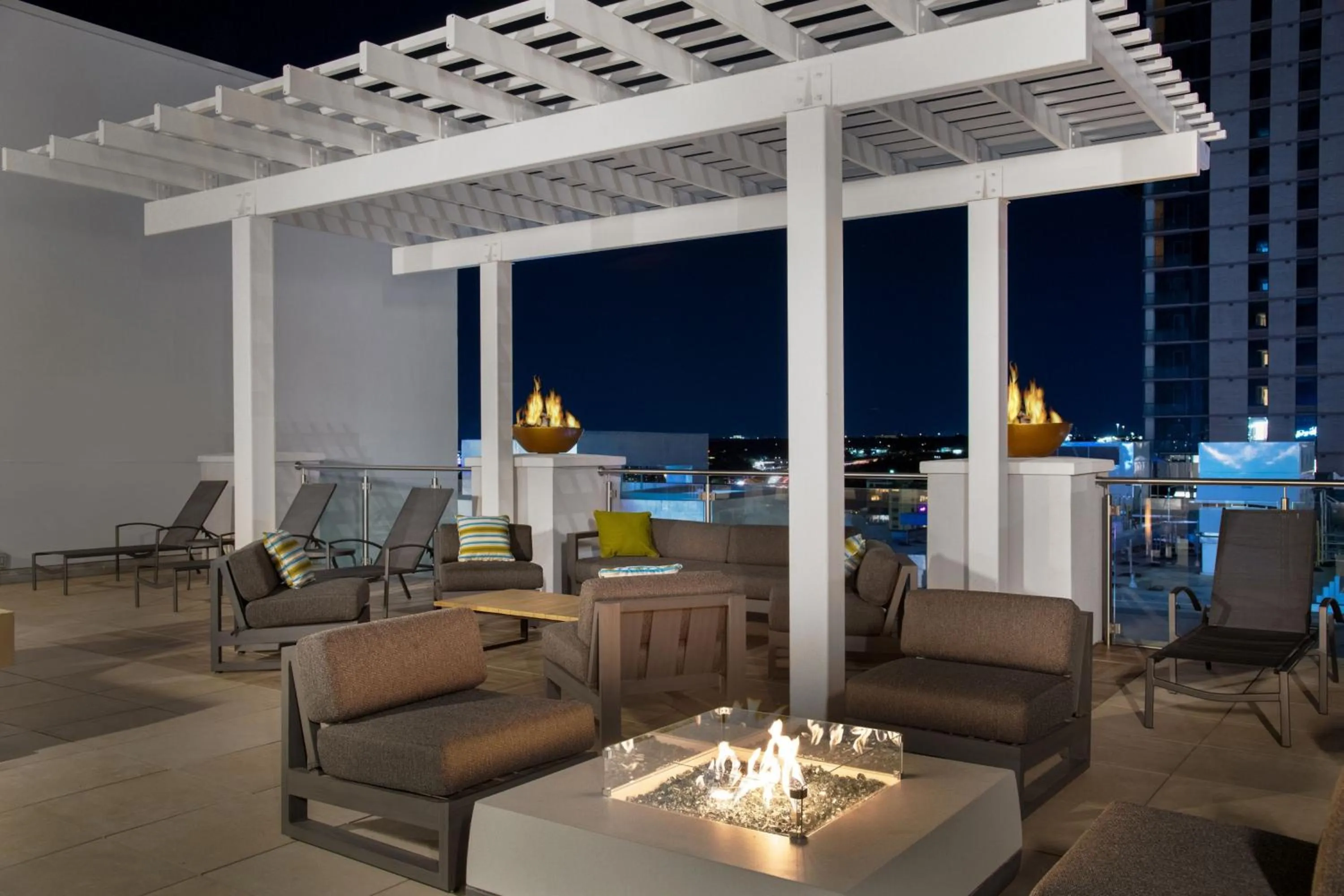 Property building in Fairfield Inn & Suites Austin Downtown