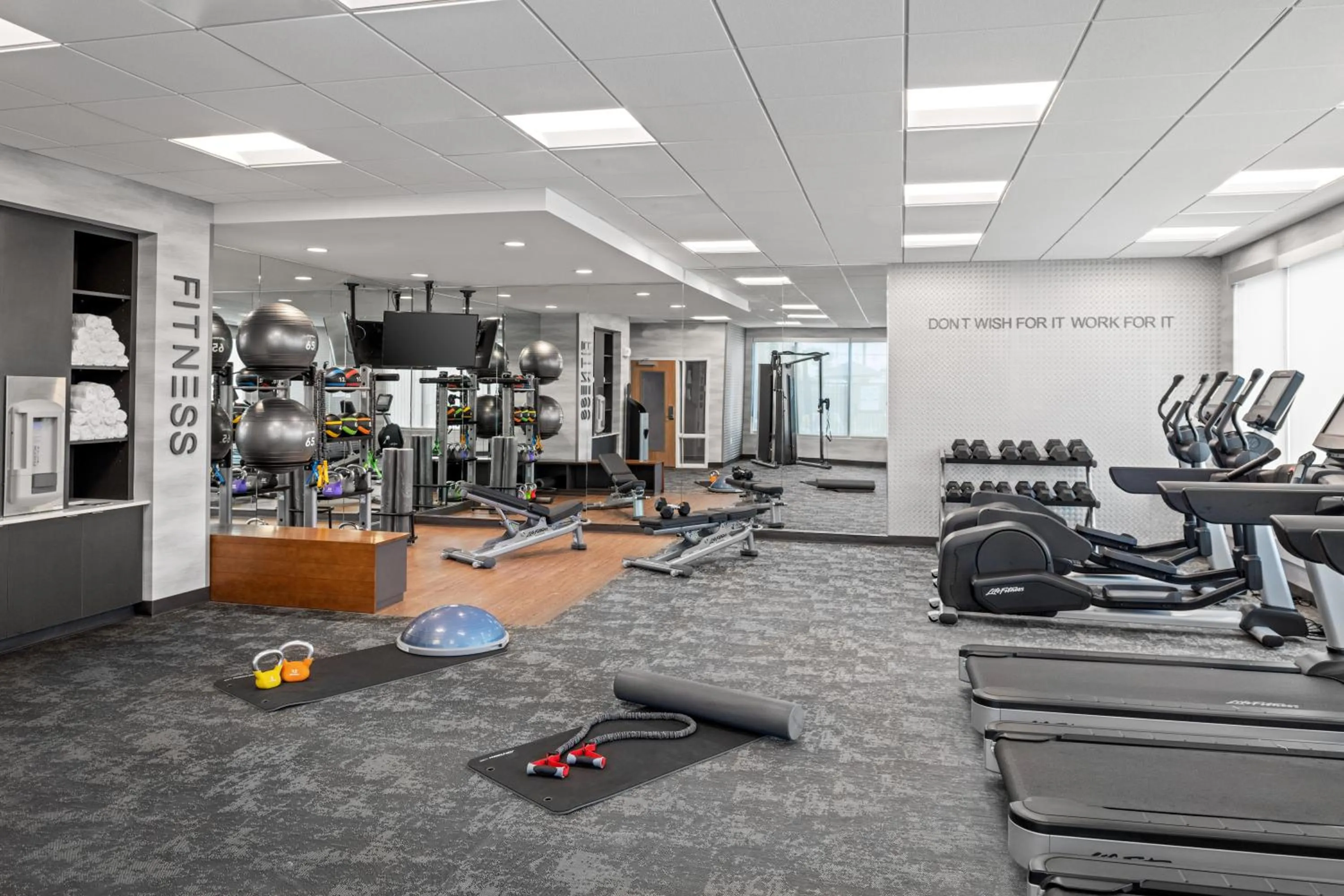 Fitness centre/facilities in Fairfield by Marriott Inn & Suites Stockton Lathrop