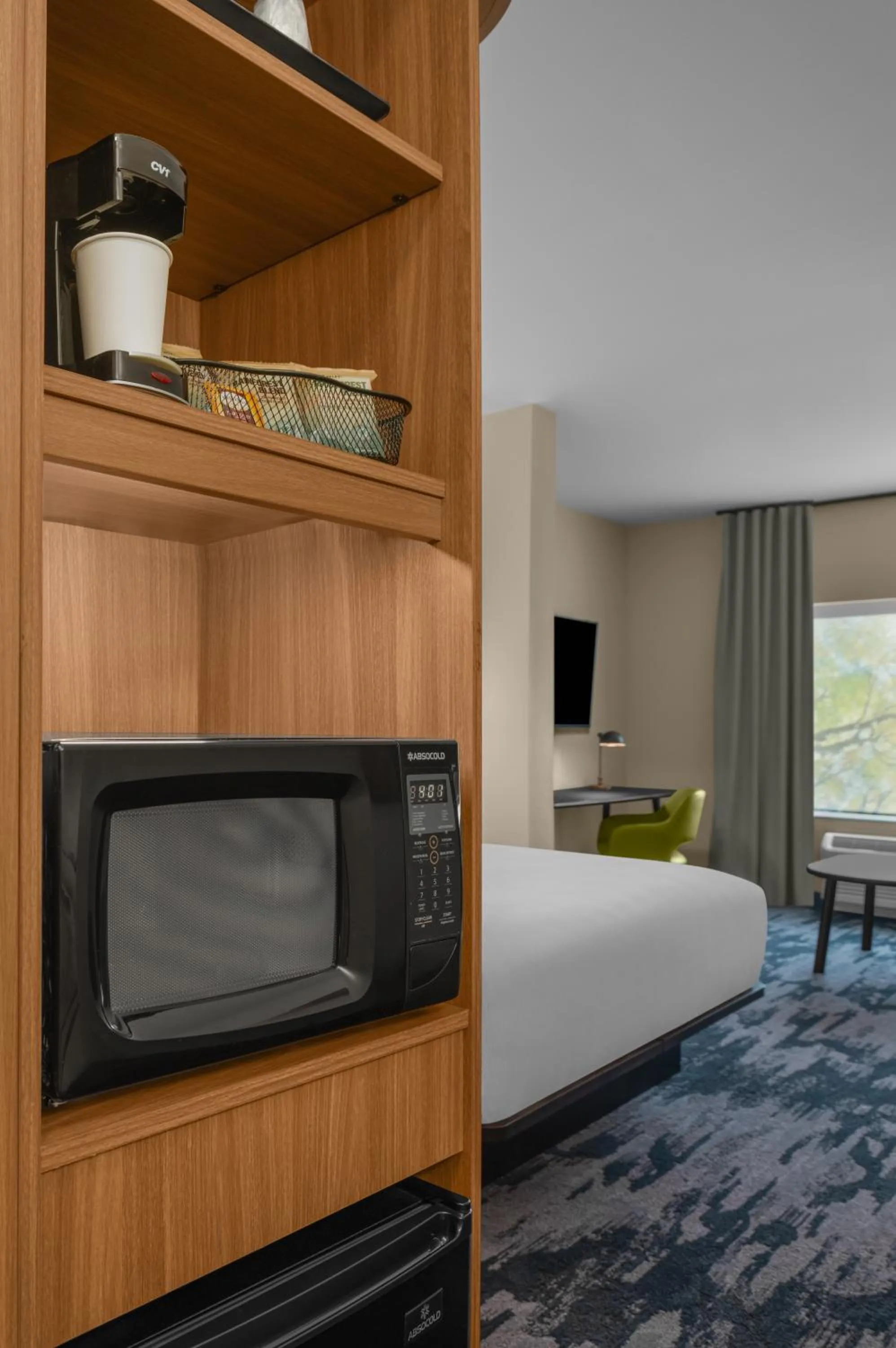 kitchen, Bed in Fairfield by Marriott Inn & Suites Stockton Lathrop