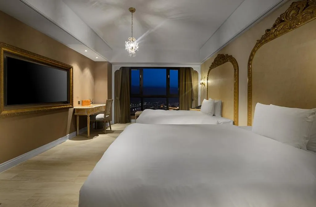 Bed in 格拉斯行館 Grasse Grace Manor 苗栗唯一SLH會員