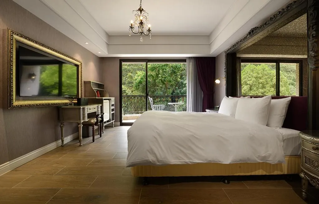 Bed in 格拉斯行館 Grasse Grace Manor 苗栗唯一SLH會員