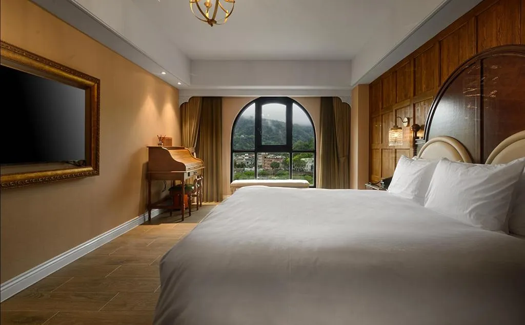 Bed in 格拉斯行館 Grasse Grace Manor 苗栗唯一SLH會員