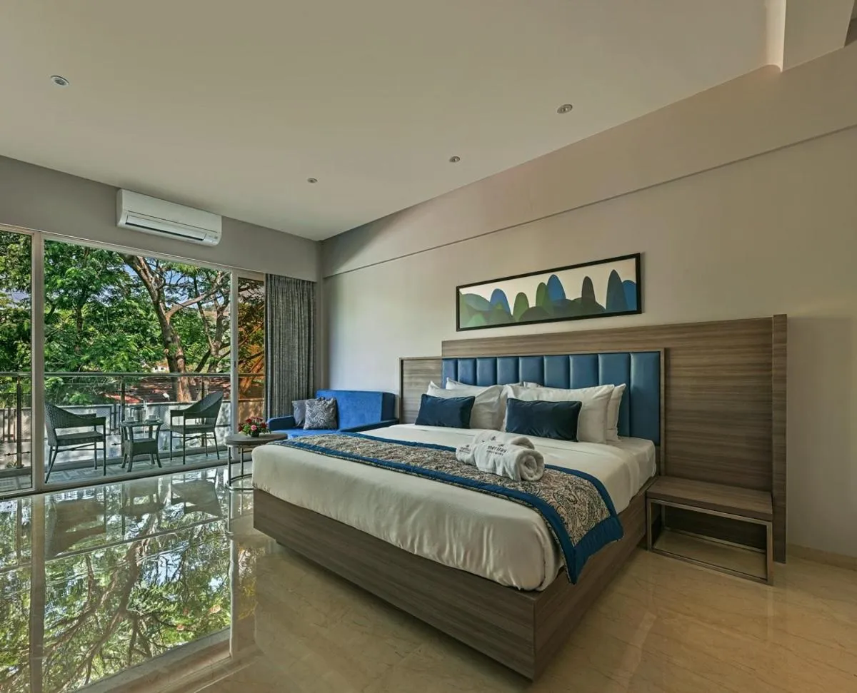 Bed in Meritas Aura Resort