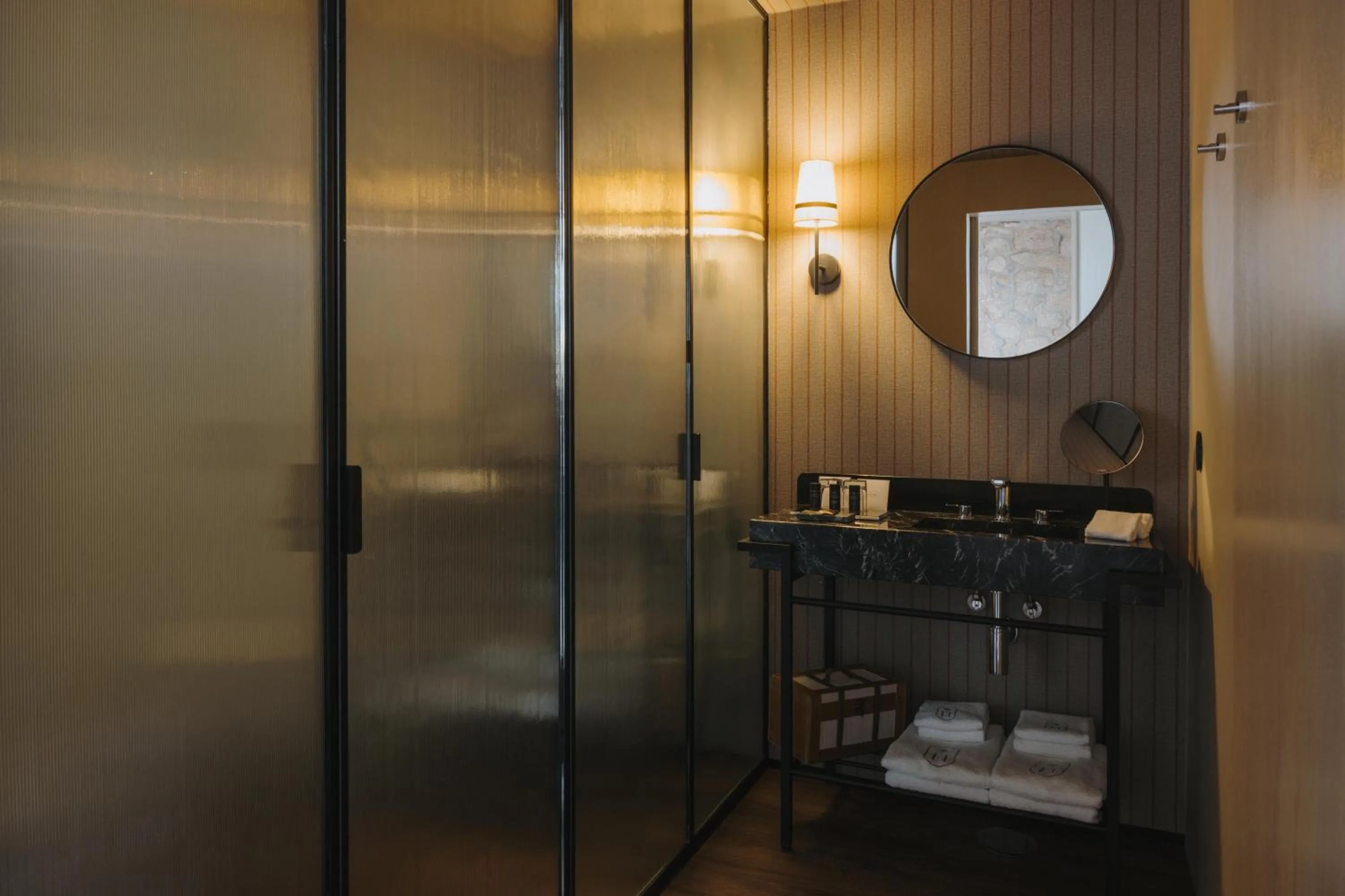 Shower in Timbre Virtudes