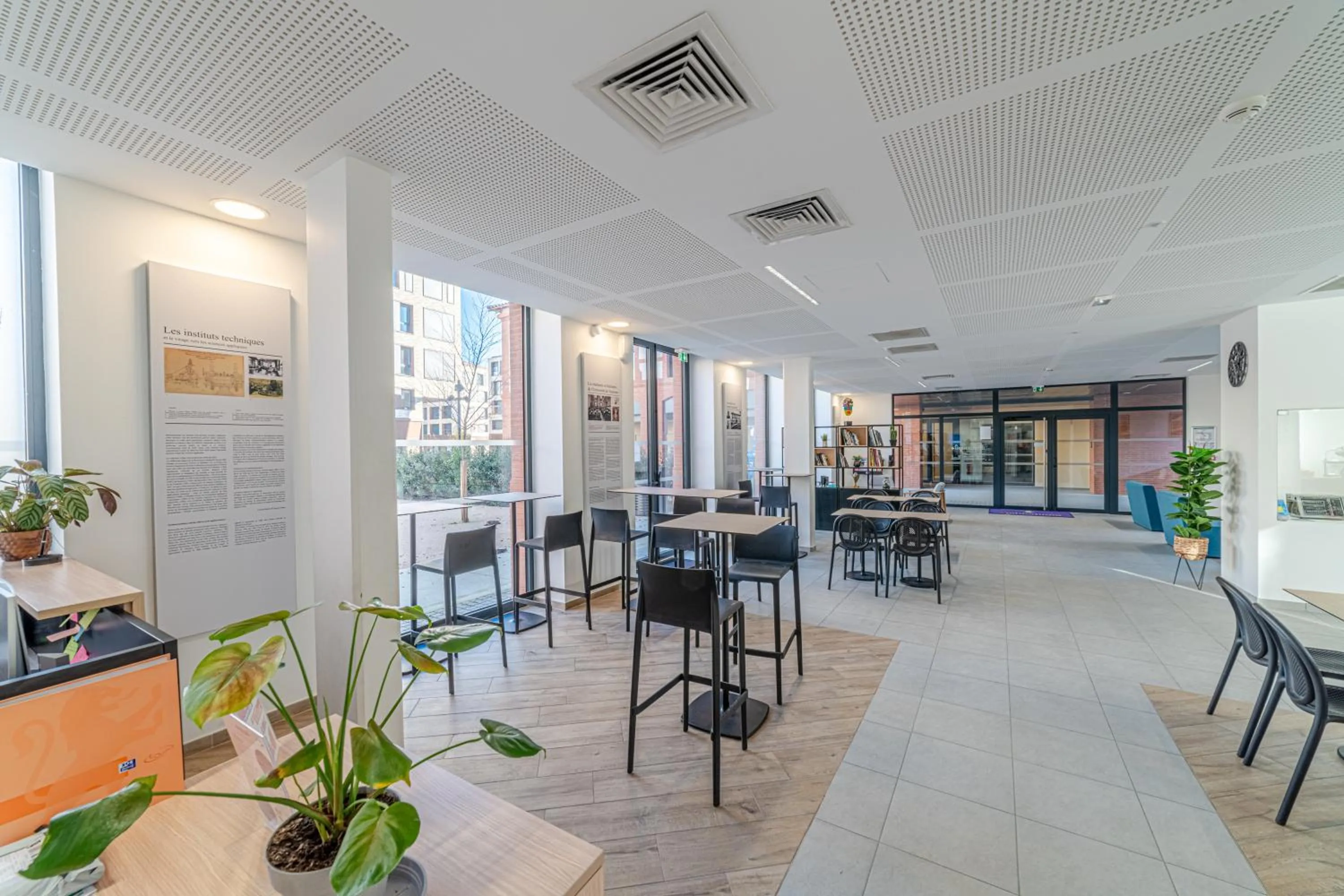 Lobby or reception in Montempô Appart'Hôtel Toulouse Cité Internationale