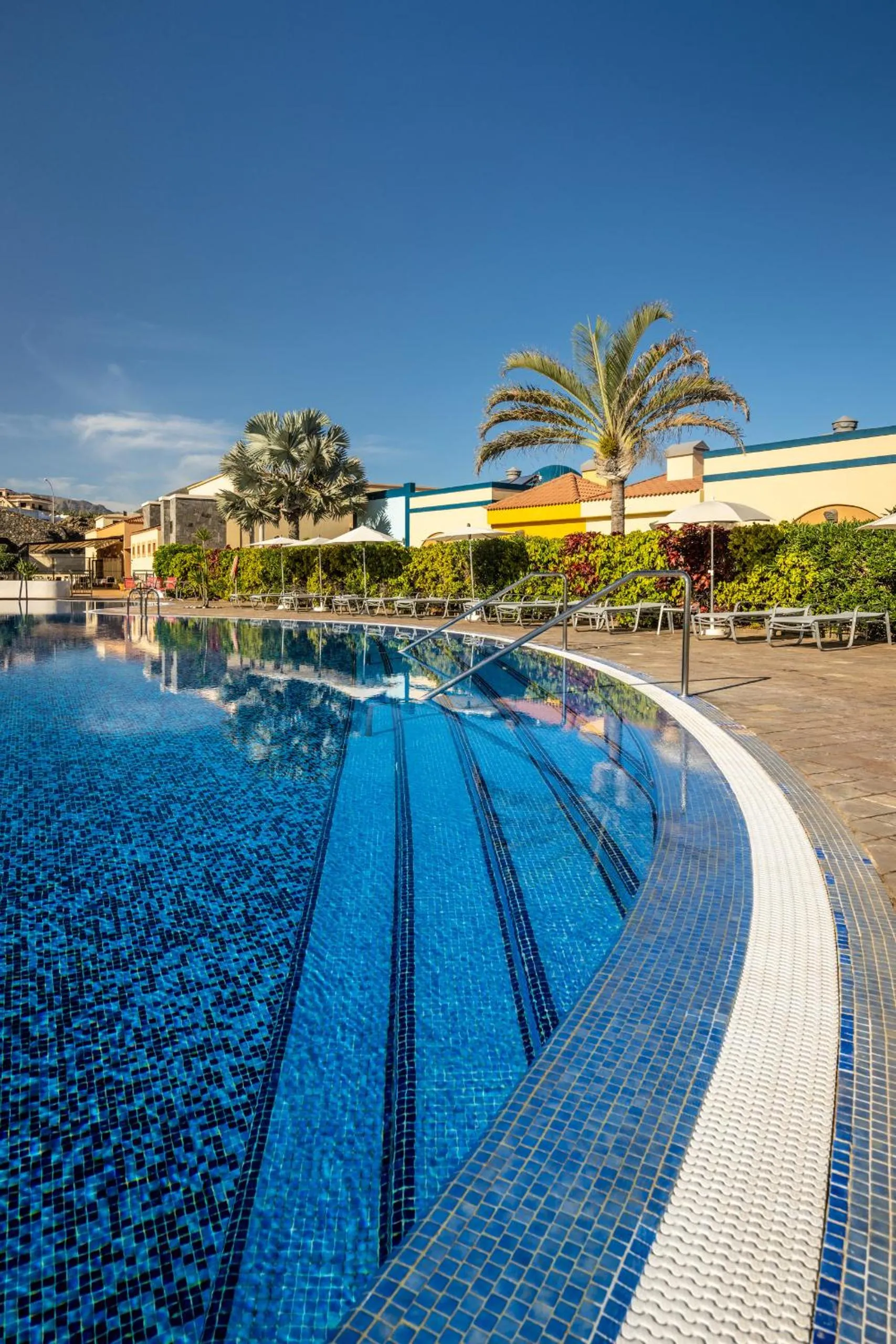 Swimming pool in Luz Del Mar