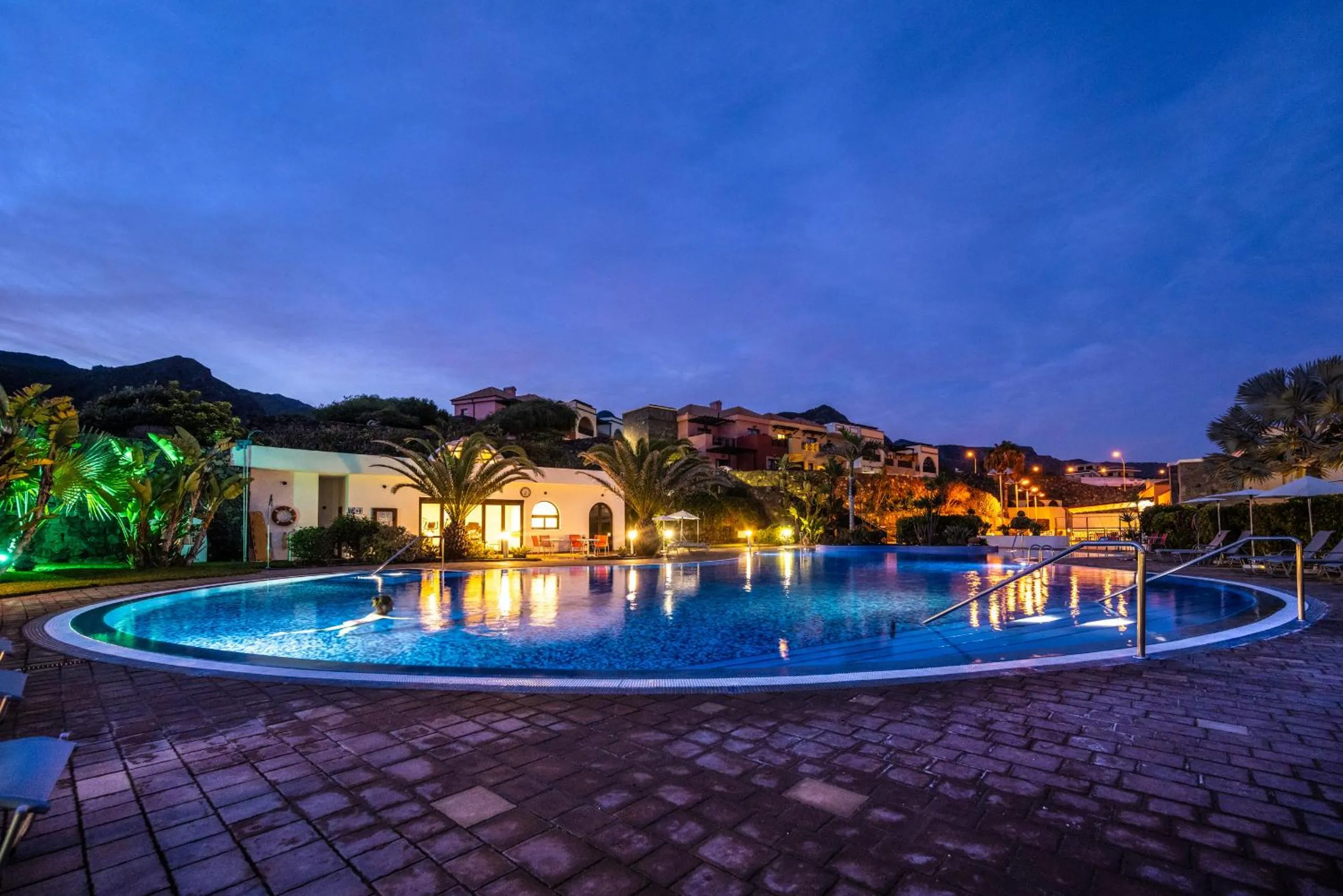 Night in Luz Del Mar