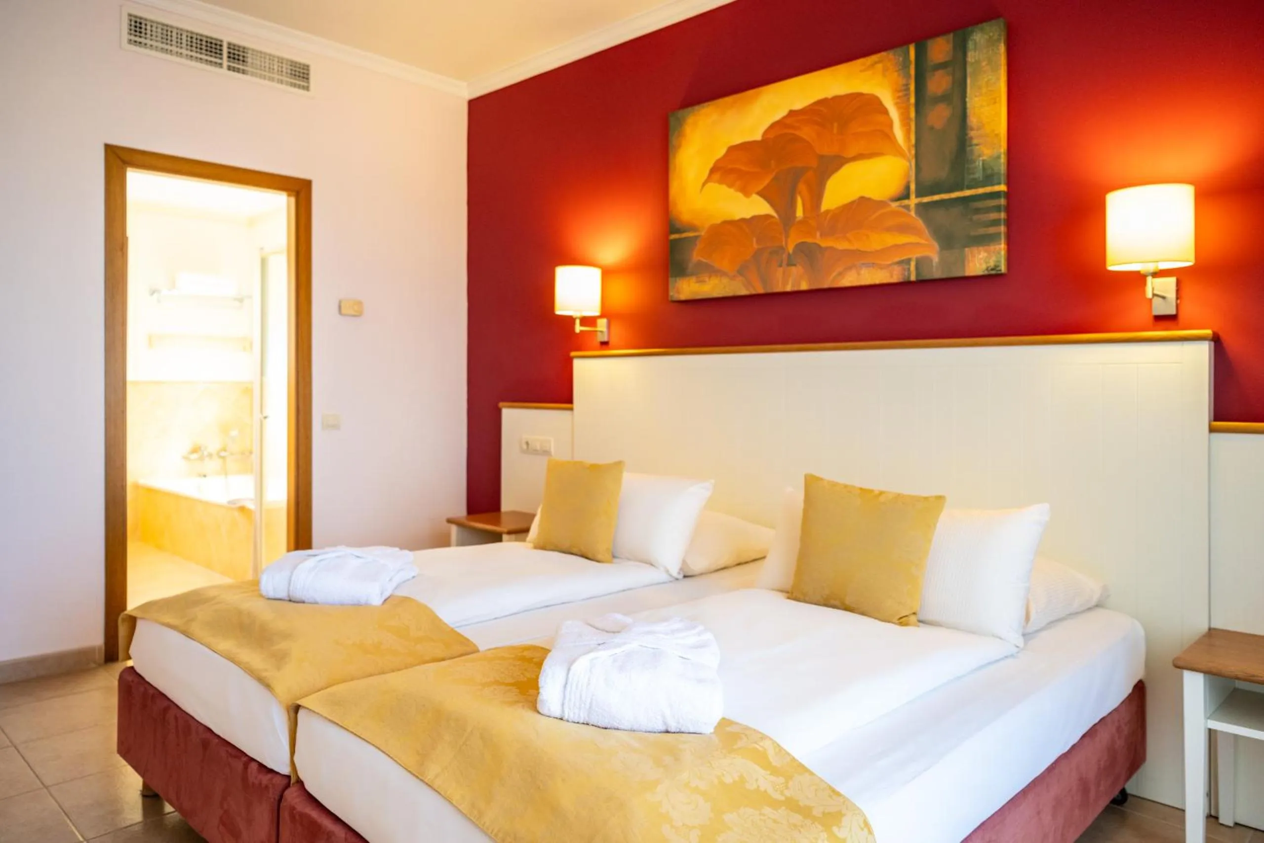 Photo of the whole room, Bed in Luz Del Mar