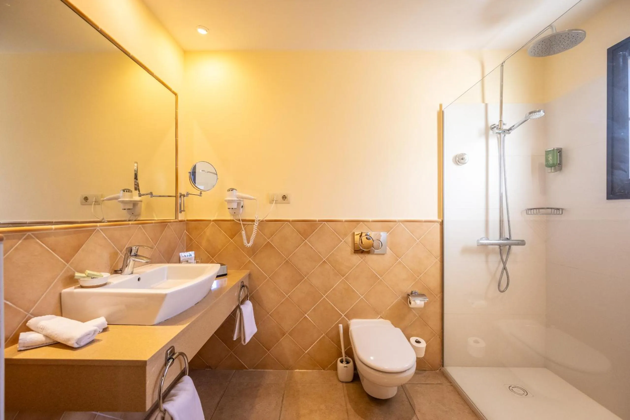 Bathroom in Luz Del Mar