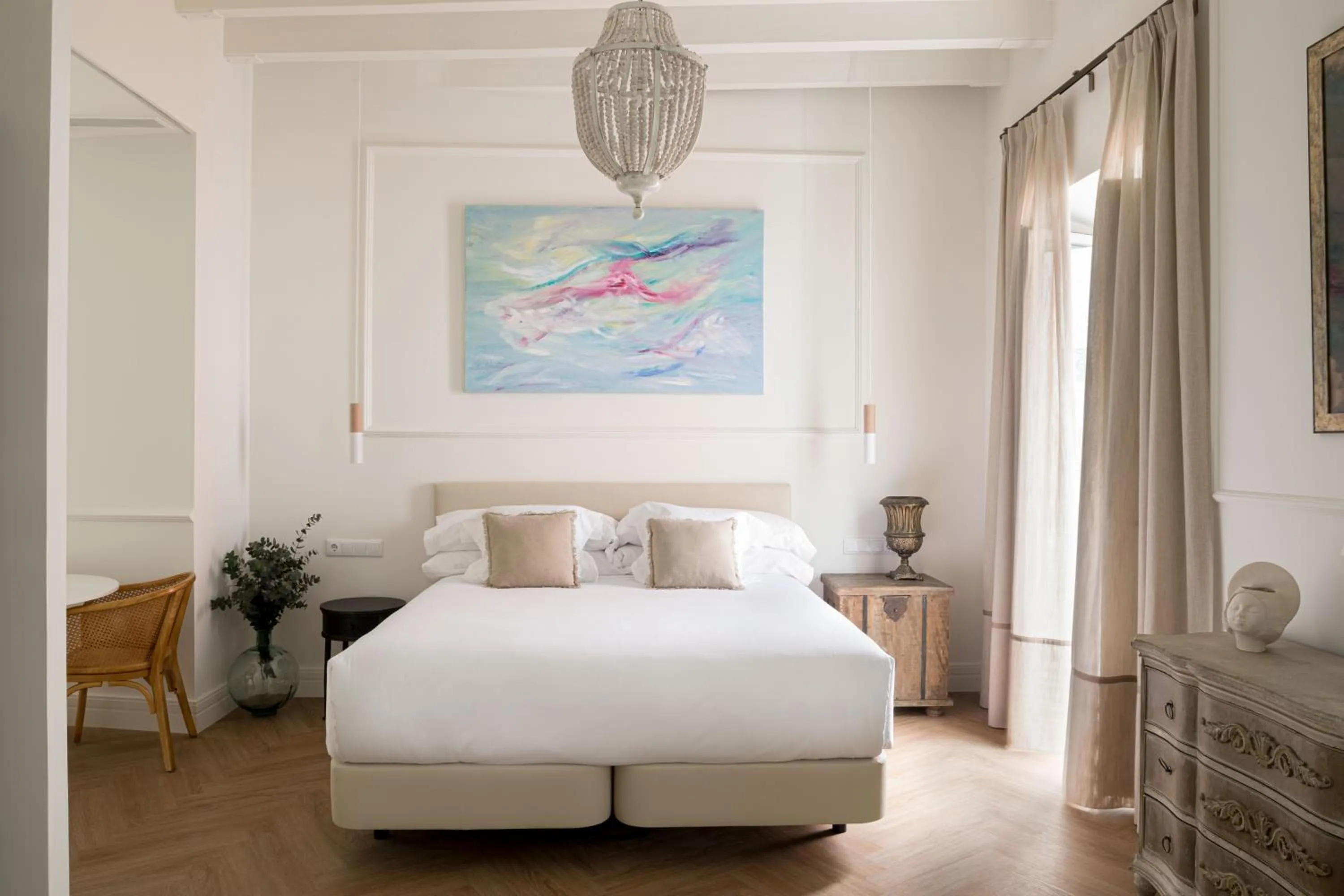 Bed in Mylu Suites by Puerta Catedral
